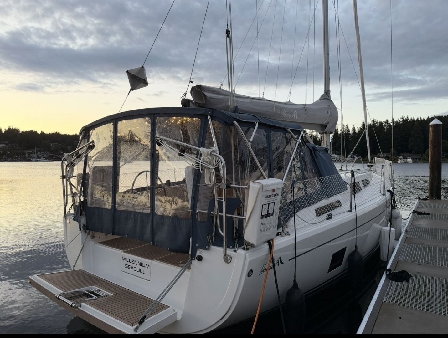 2022 Hanse 418 - Image 7