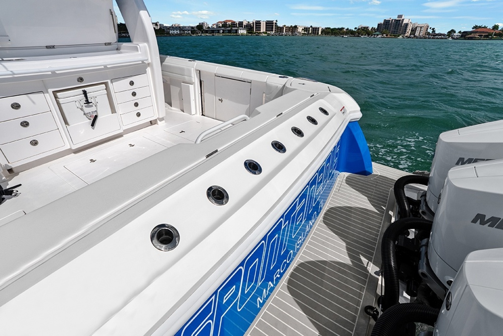 2022 Intrepid 427 Nomad FE - Image 12