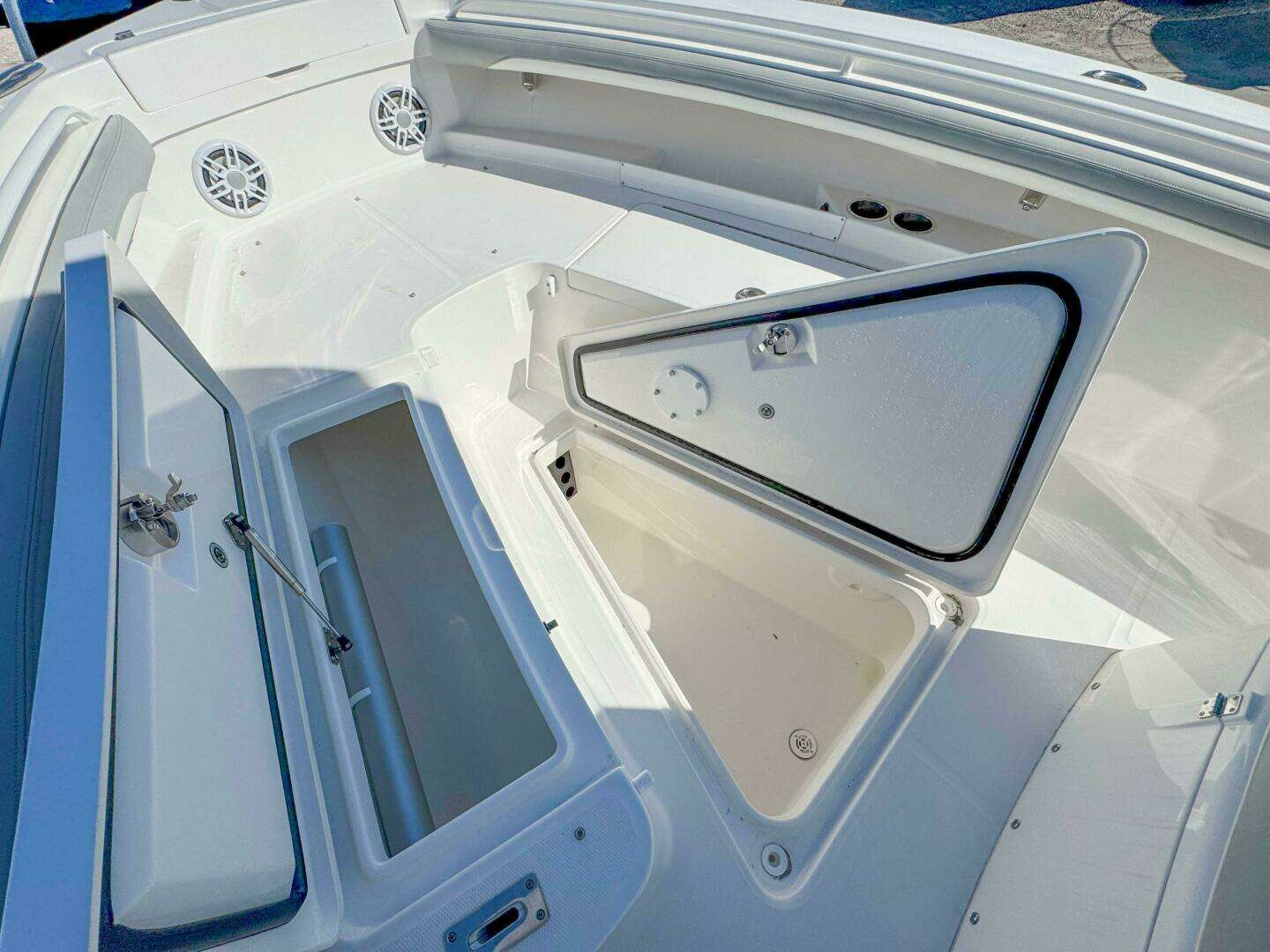 2021 Regulator 23fs - Image 19