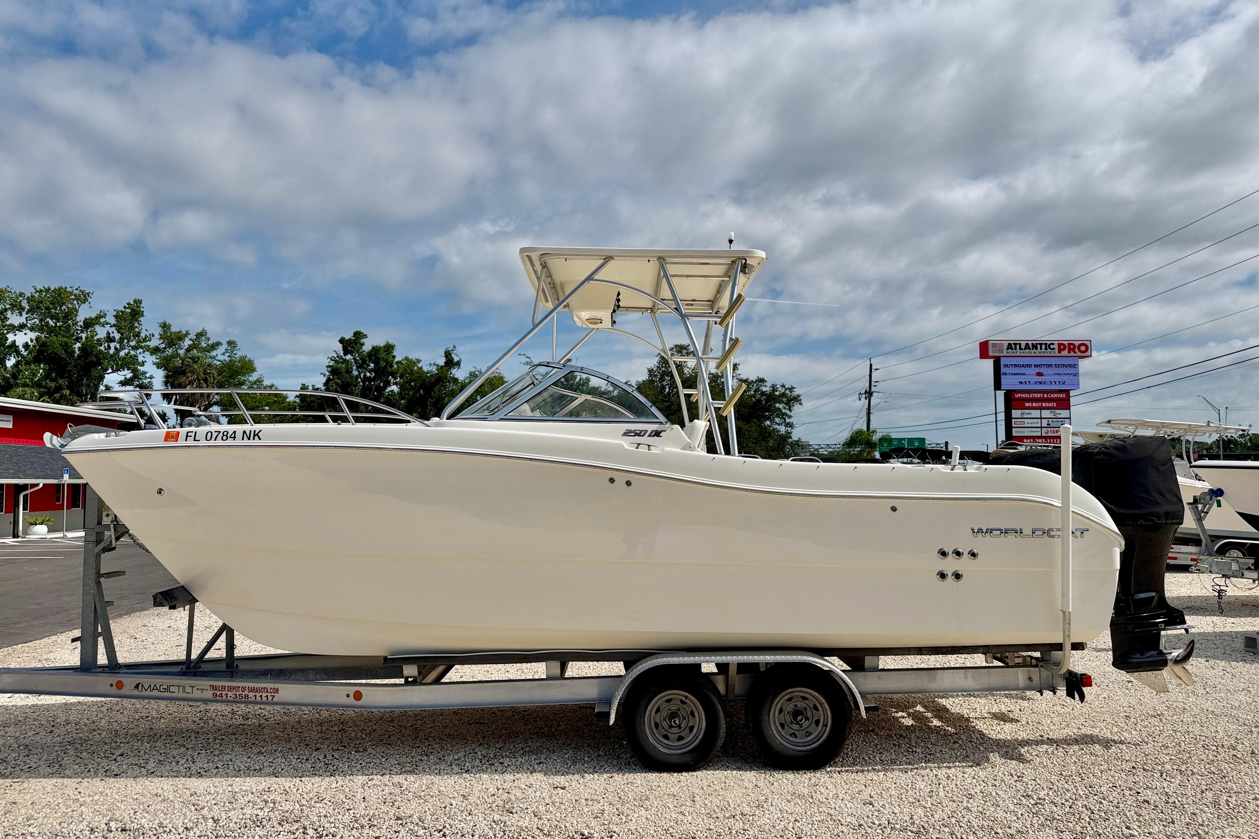 2007 World Cat 250 DC