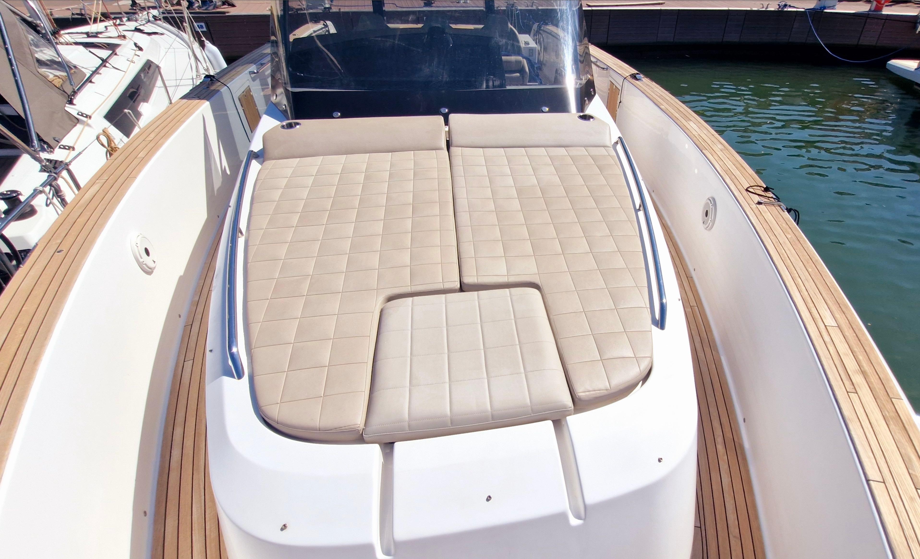 2020 Pardo Yachts 43 with spacious sunbed and sleek design.