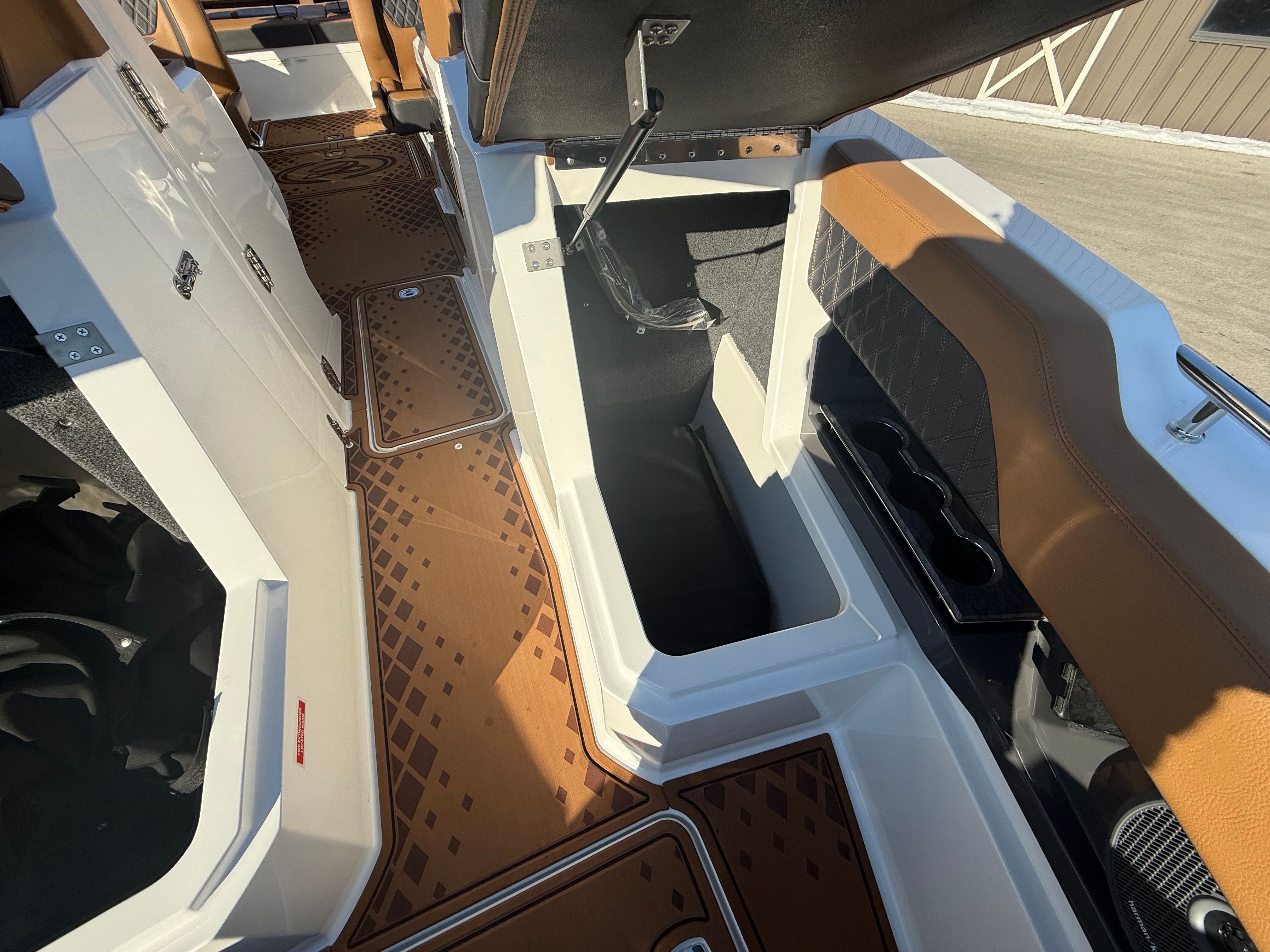 2026 Cobalt R31 Surf - 31
