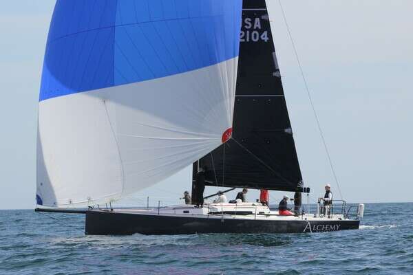 2018 J Boats J121