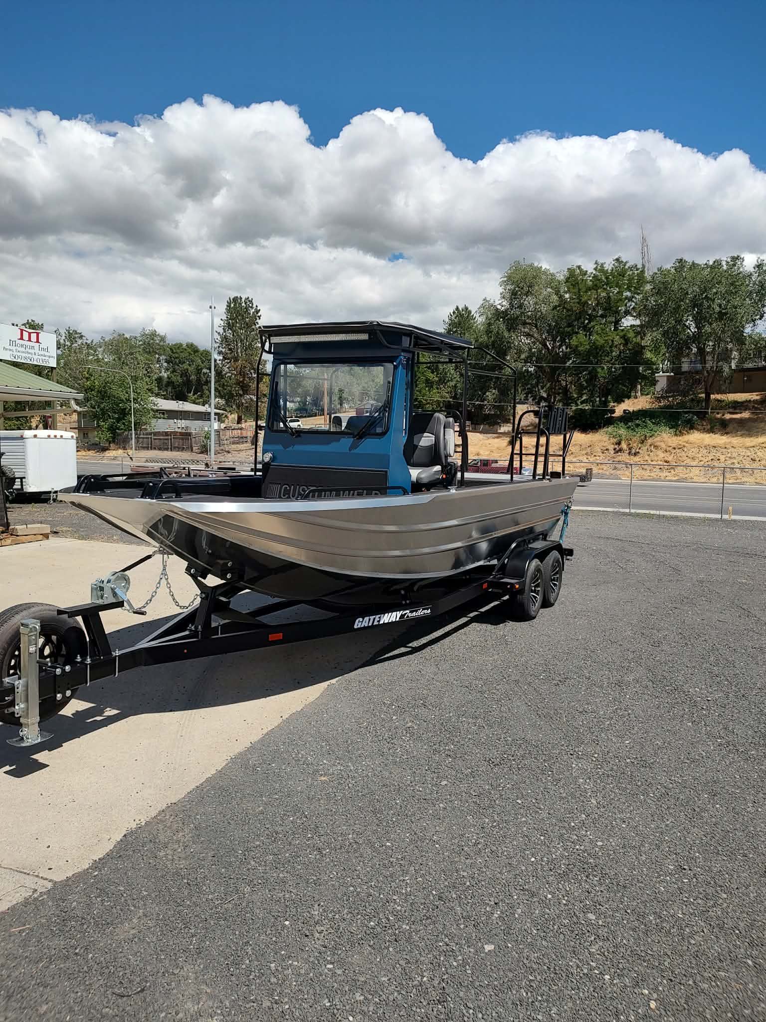2024 Custom Weld 23' sled t-top