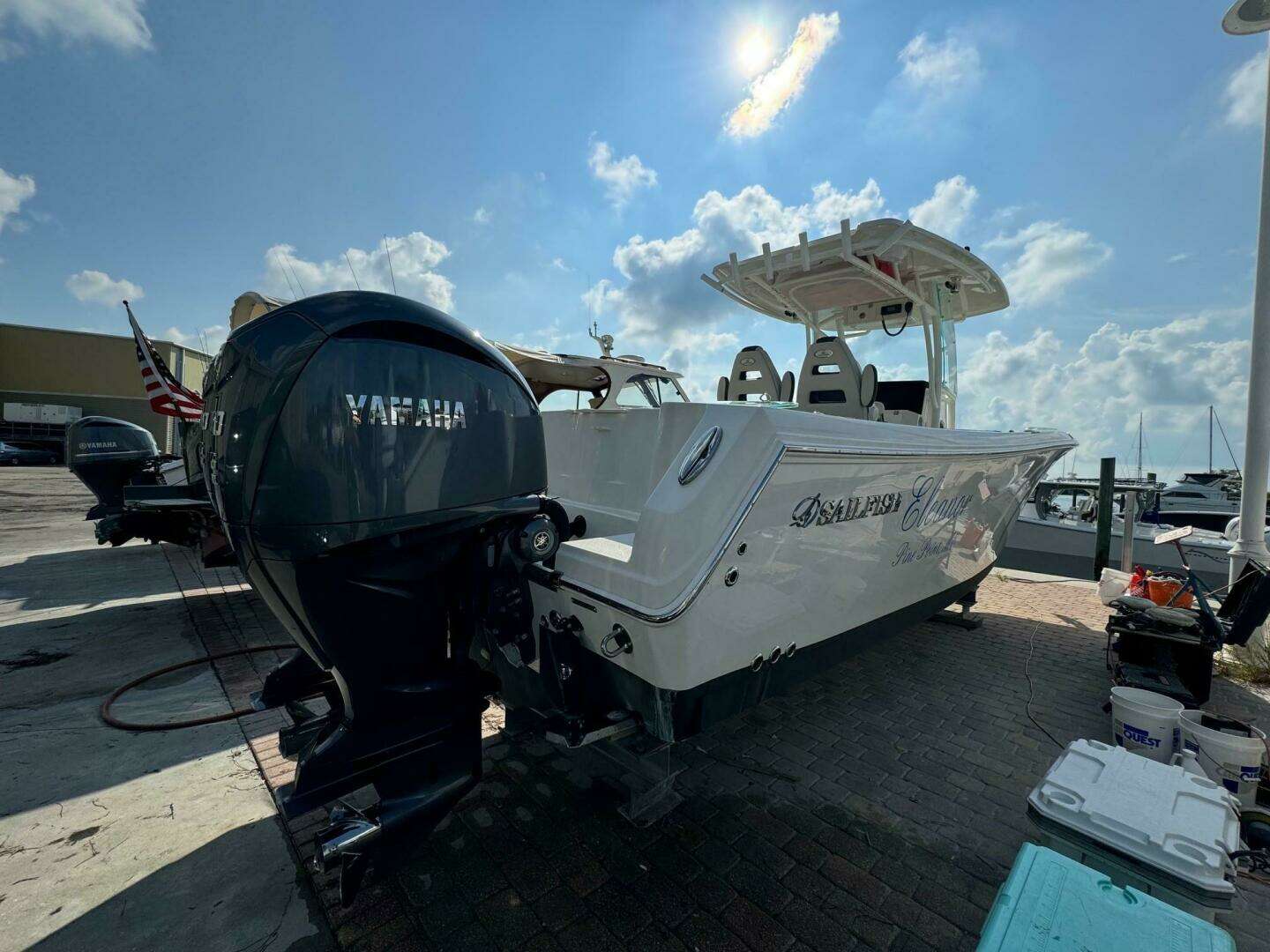 2023 Sailfish 290CC - Image 3