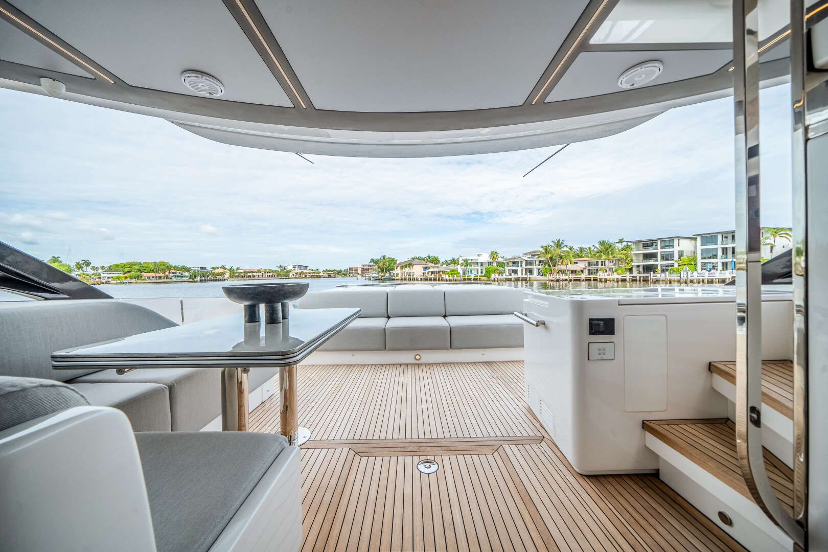 2026 Azimut S8 - Image 14