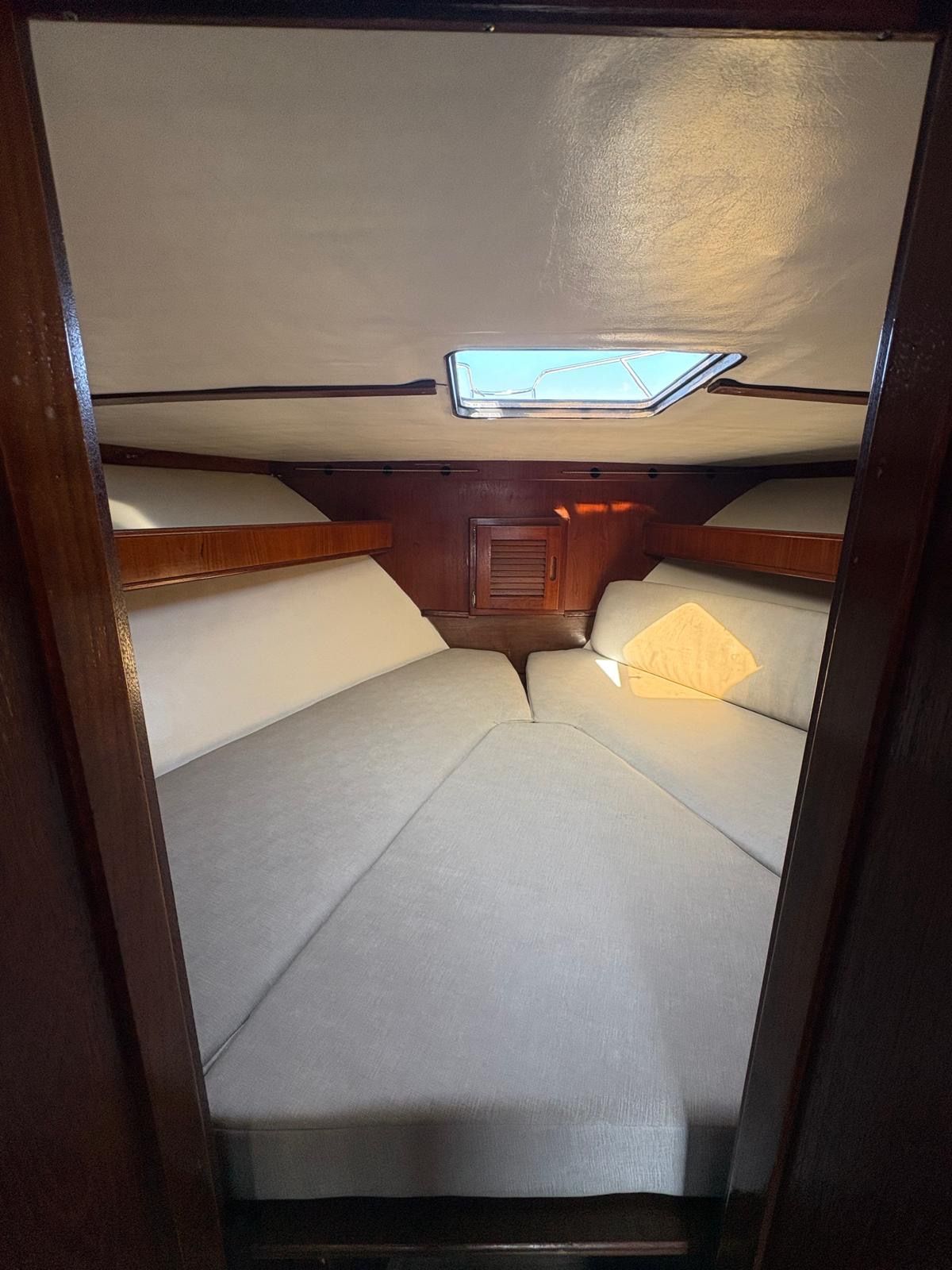 1988 Albemarle 325 Convertible - 15