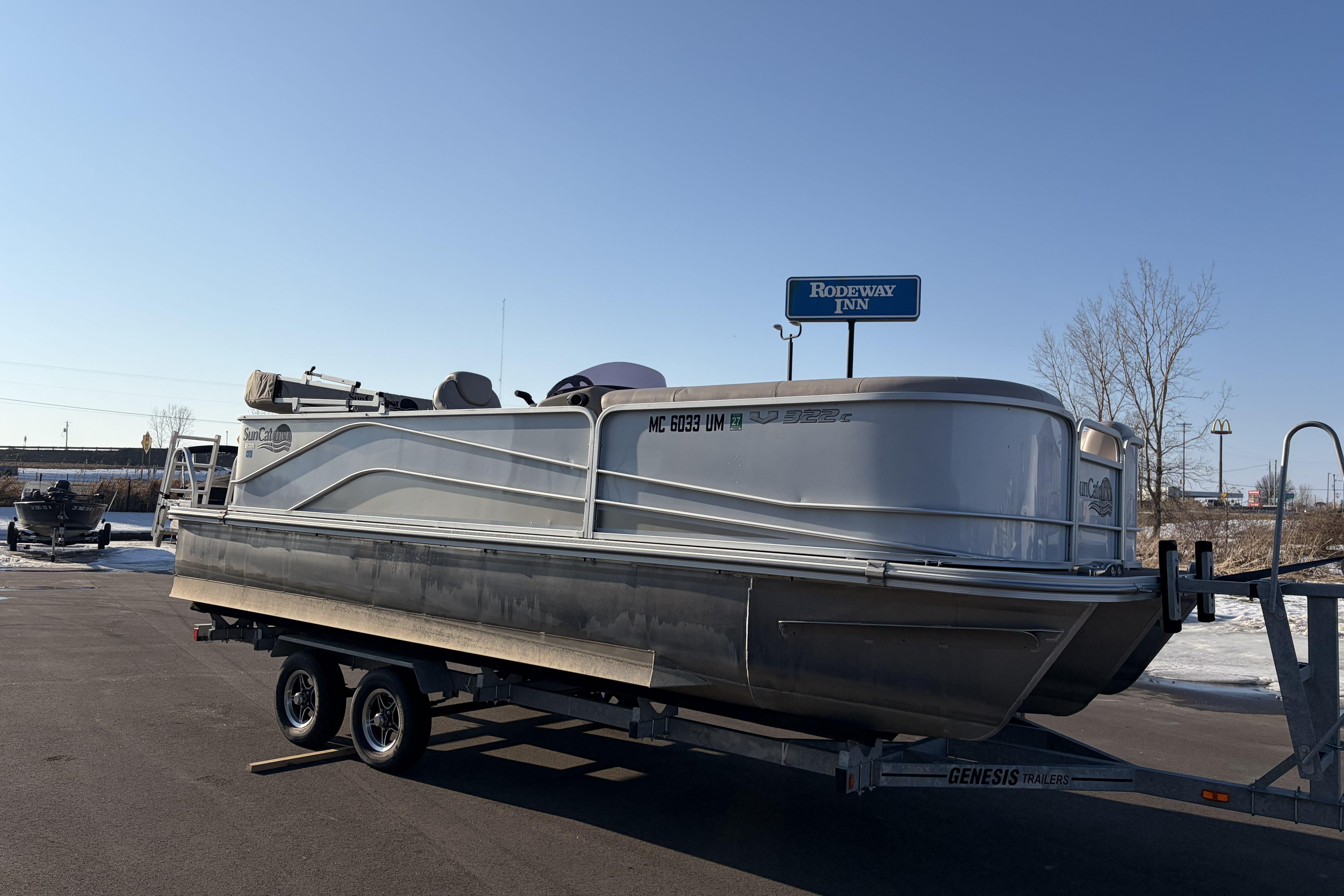 2019 SunCatcher V322 Cruise