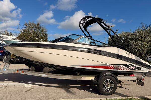 2017 Yamaha Boats AR195