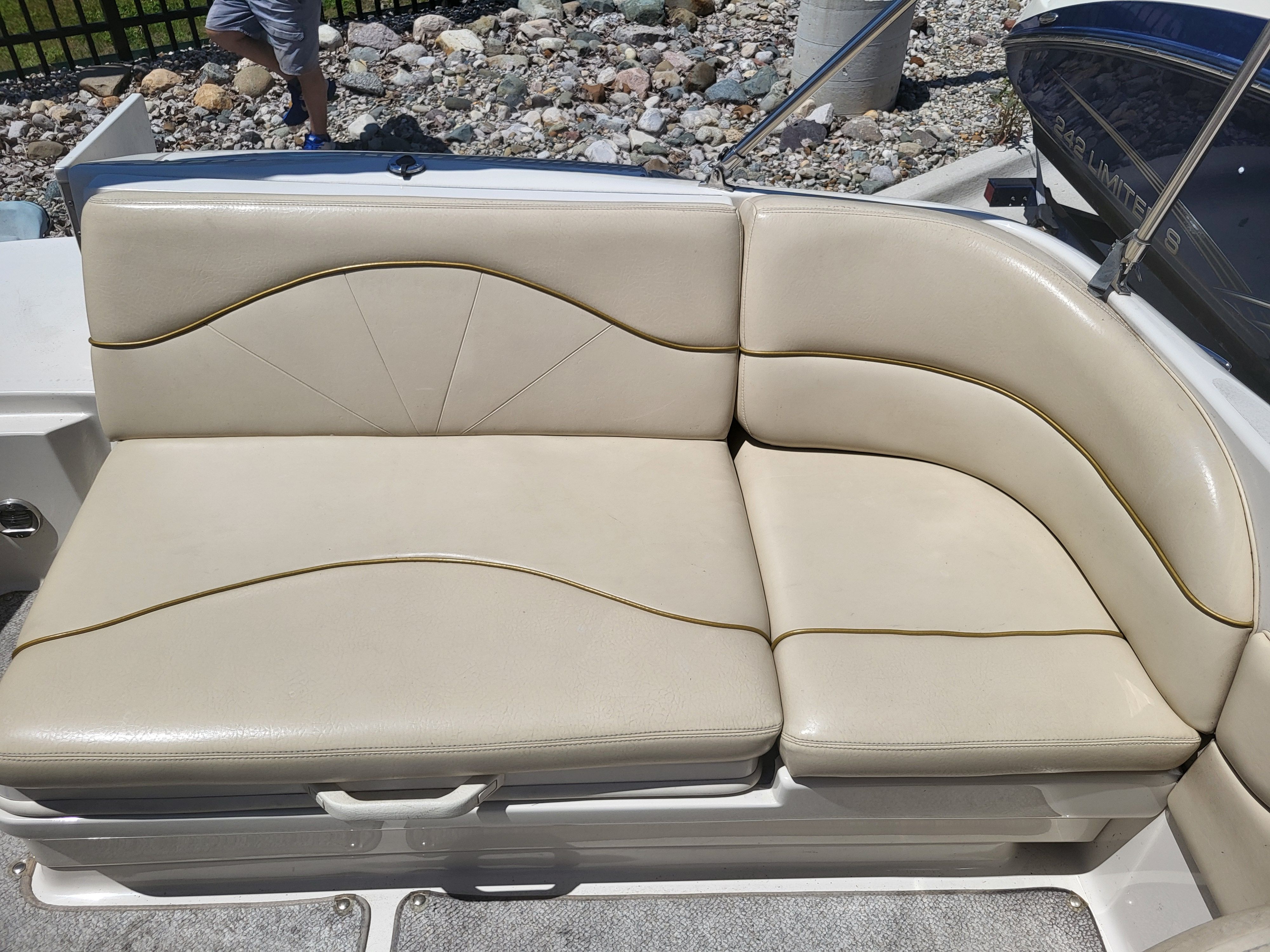 2002 Sea Ray Sundeck - 15