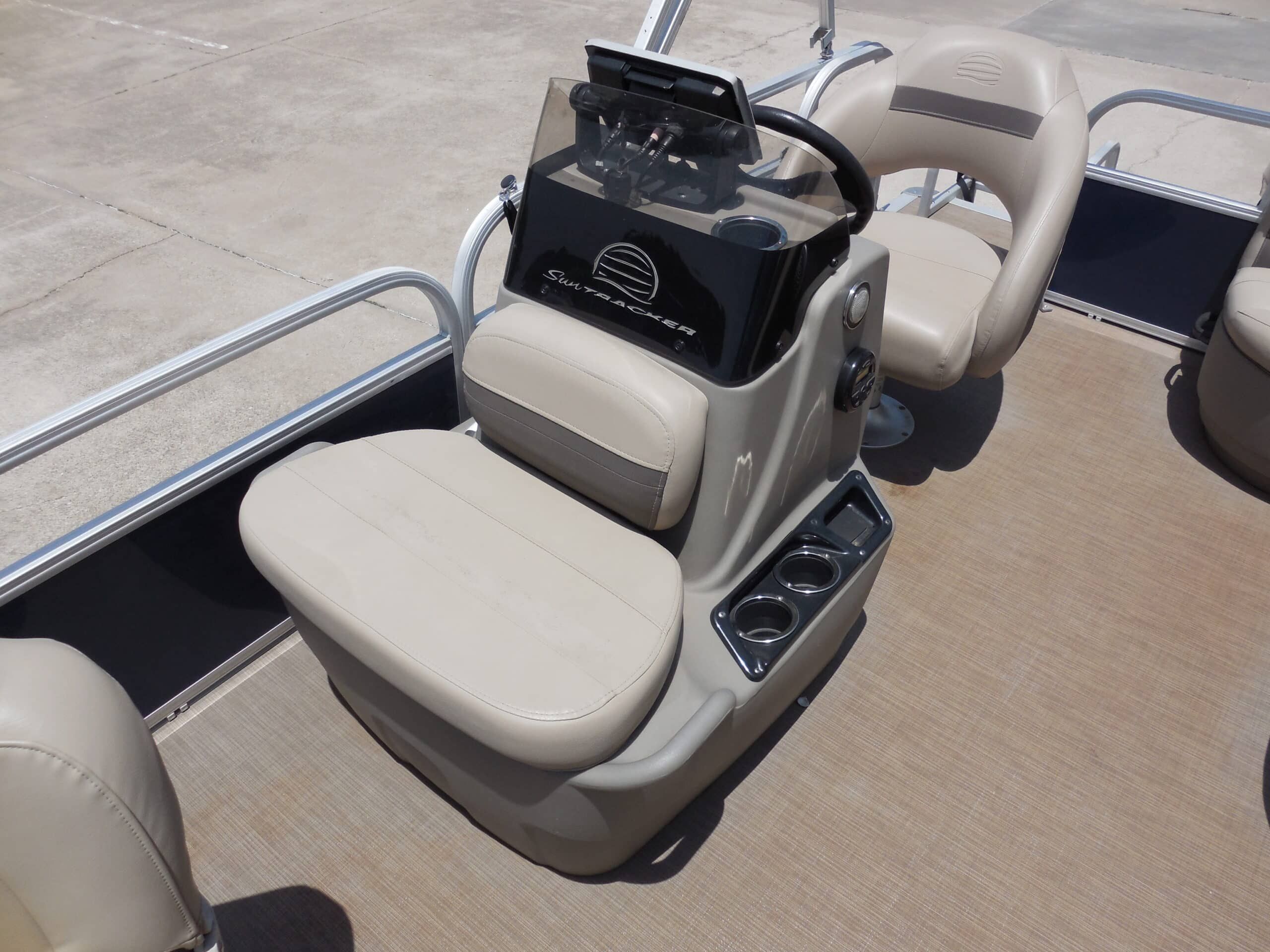 2020 Sun Tracker BASS BUGGY 16XL - 11