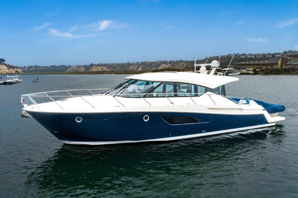 2017 Tiara Yachts C53 Coupe