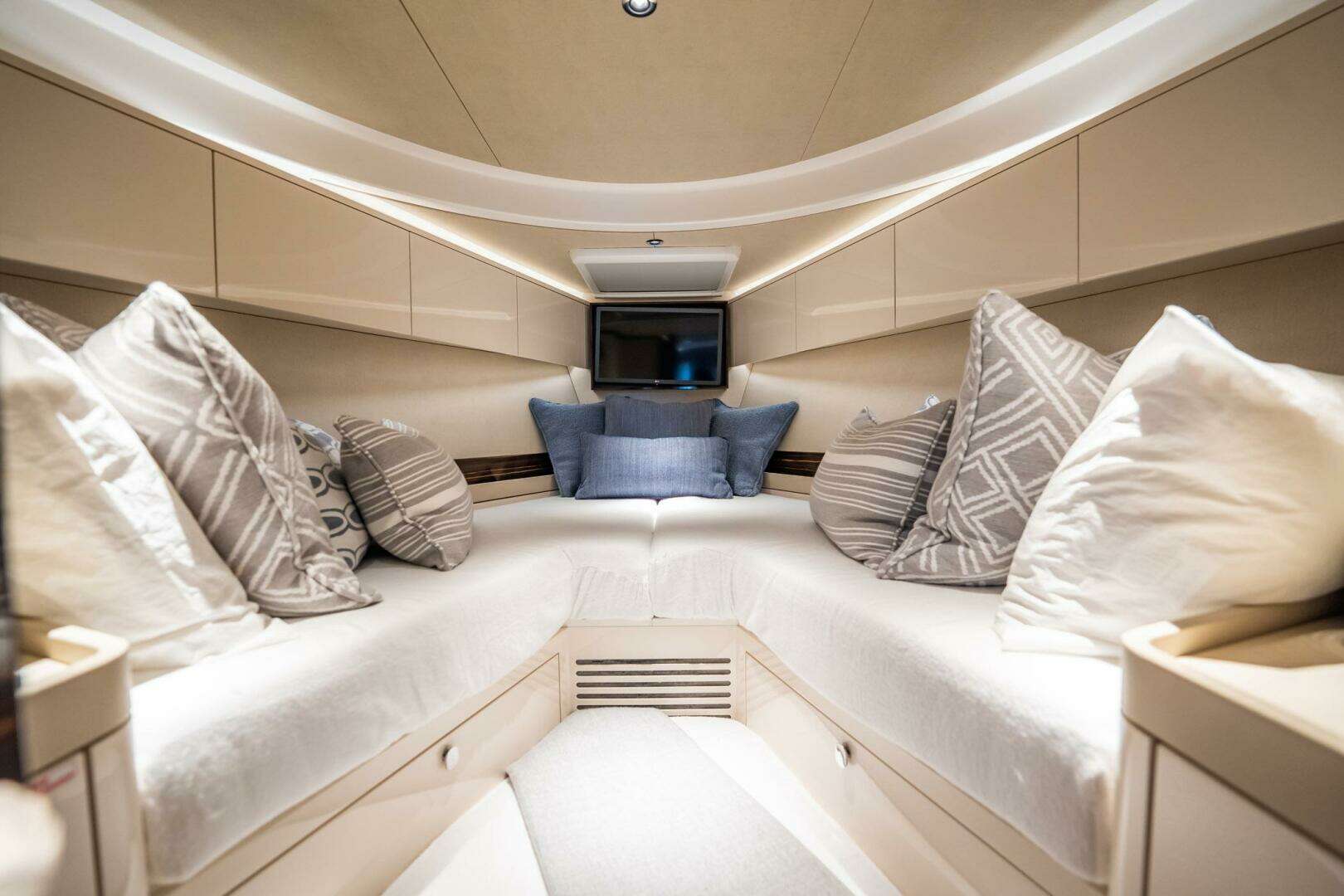 2025 Zeelander Z5 - Image 34