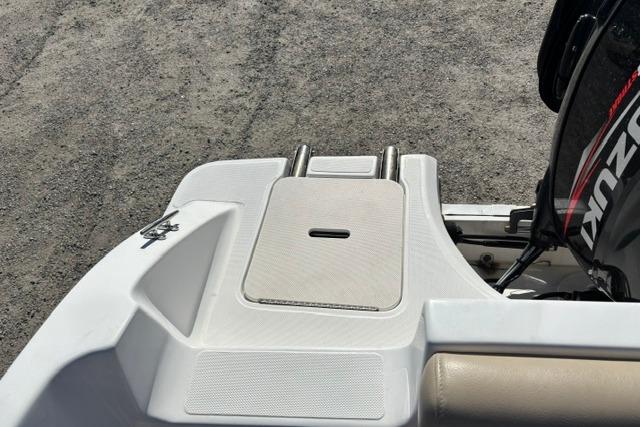 2016 Hurricane SunDeck Sport 188 OB boat with Suzuki outboard motor, rear deck view.
