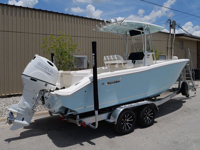 2027 Bulls Bay 230 Center Console - 57