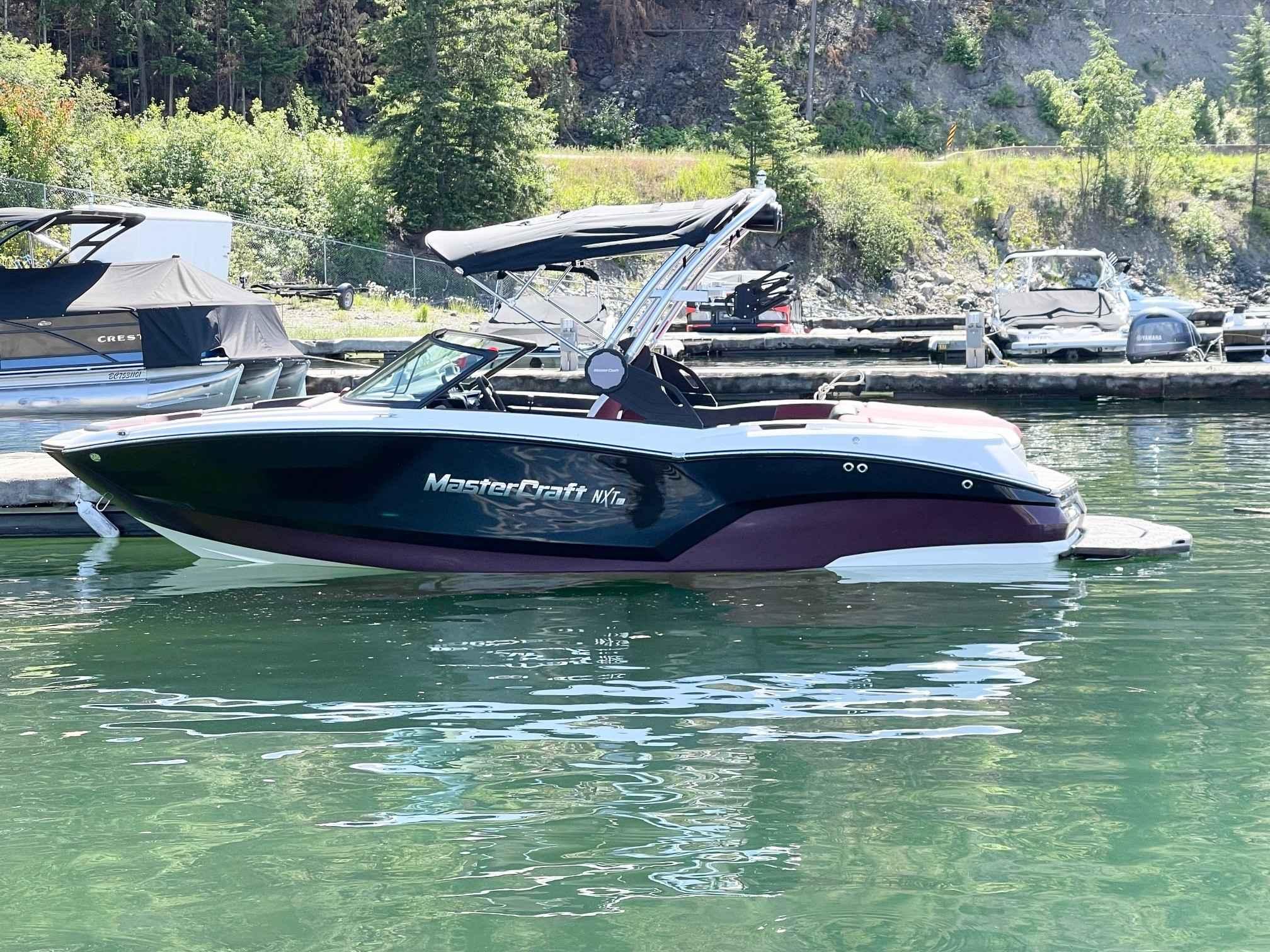 2023 MasterCraft NXT21