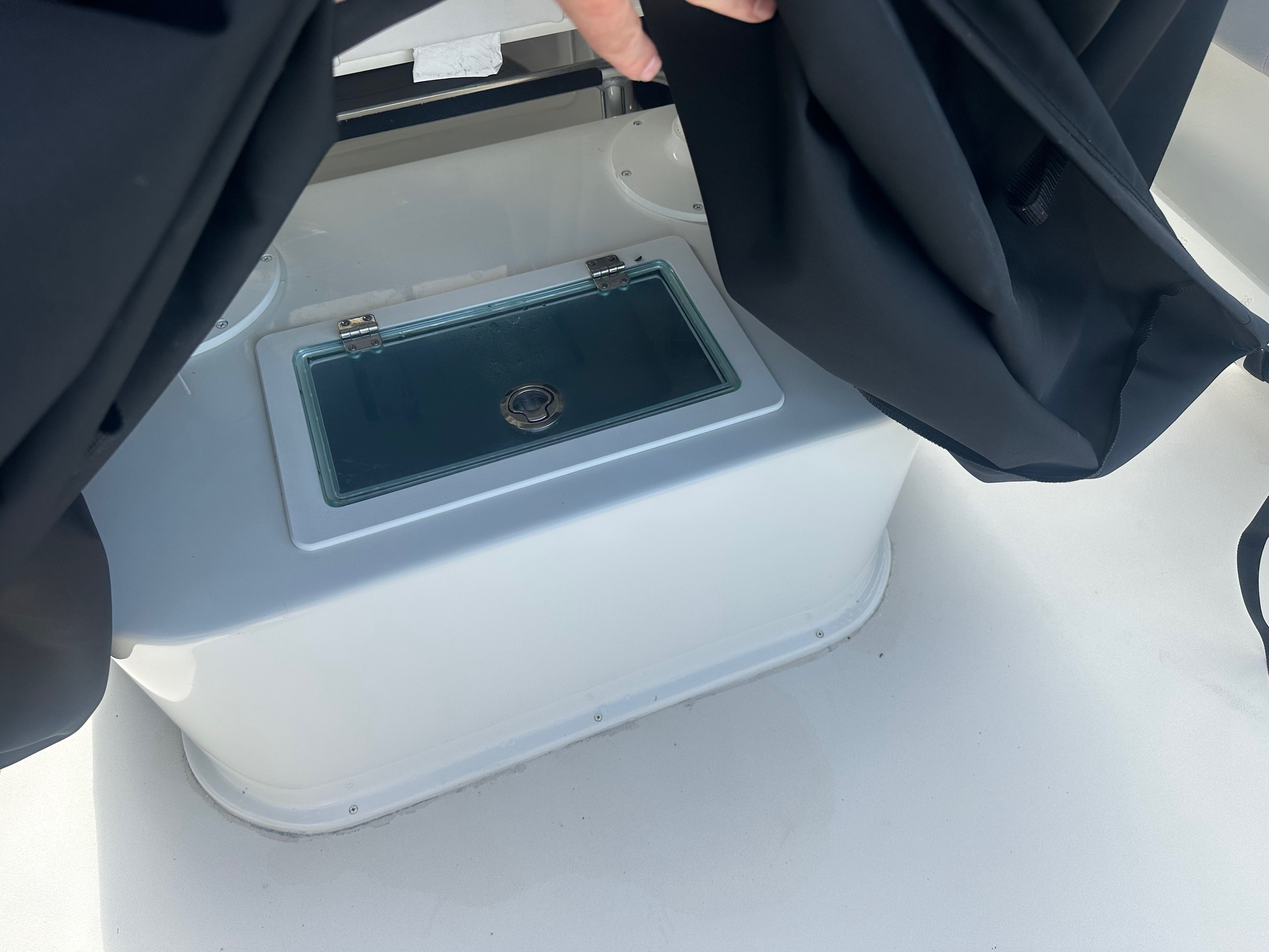 2022 Parker 2501 Center Console - 24