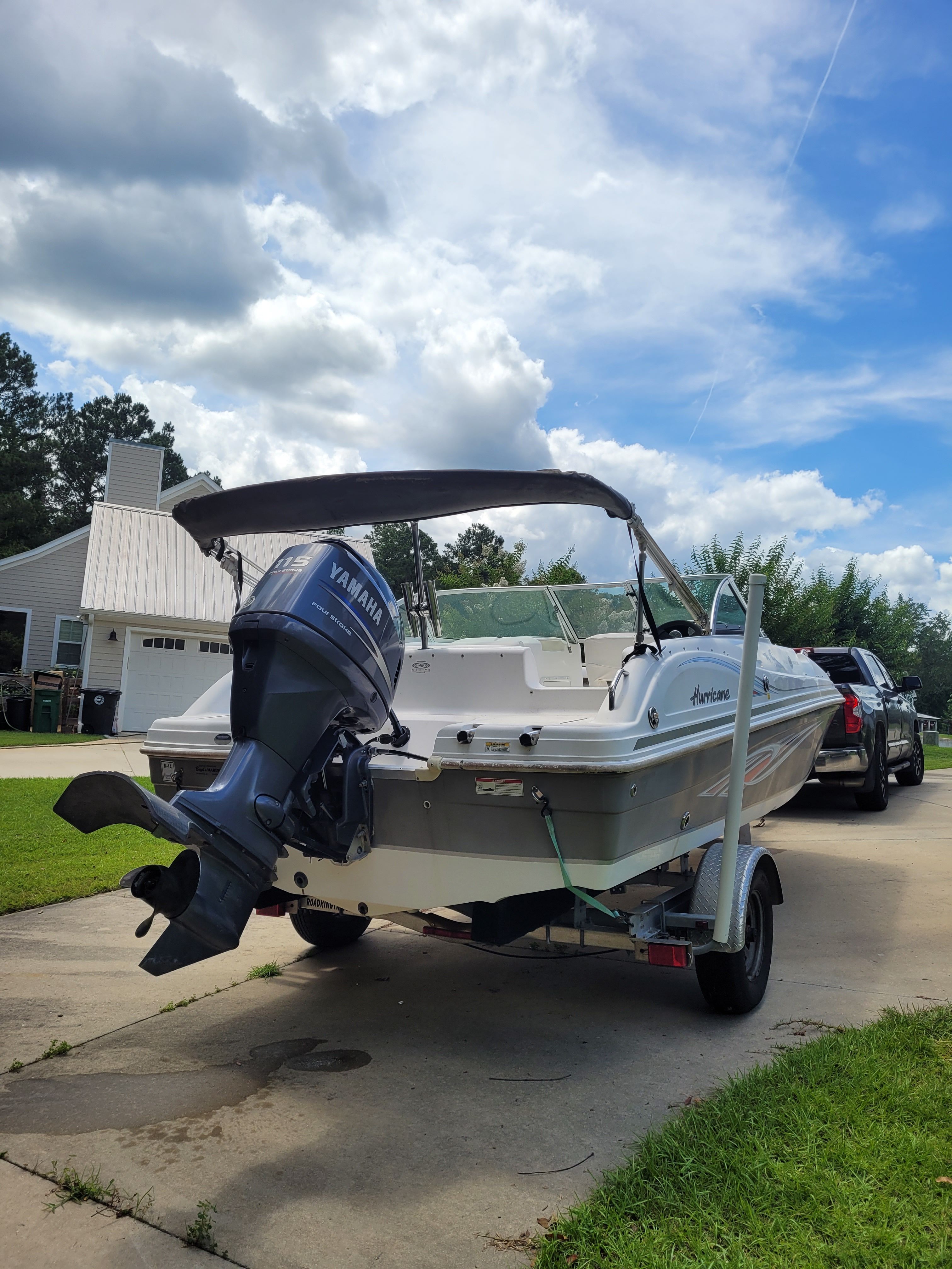 2011 Hurricane SunDeck 187 OB - 2