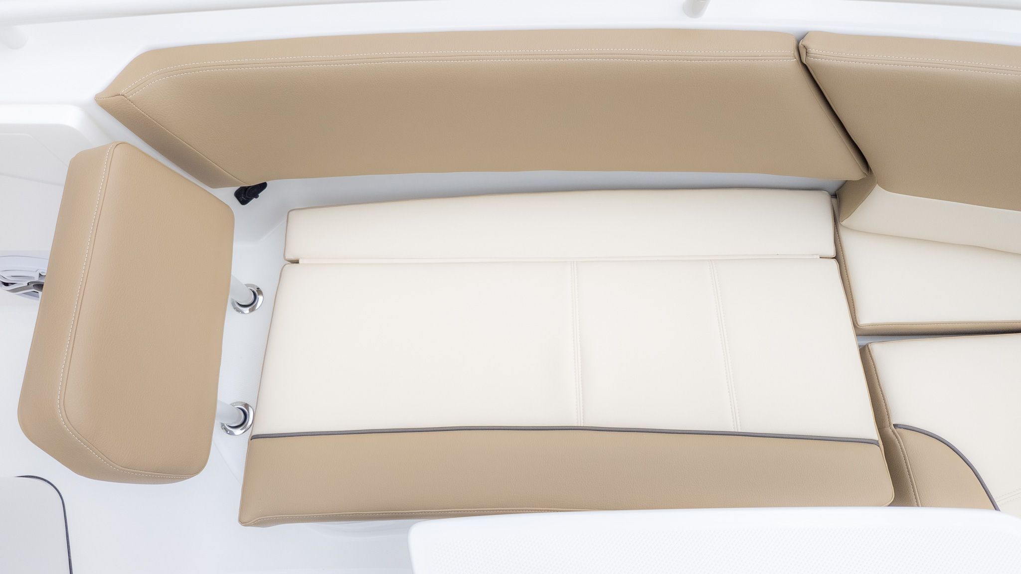 2026 Everglades 335 Center Console - 19