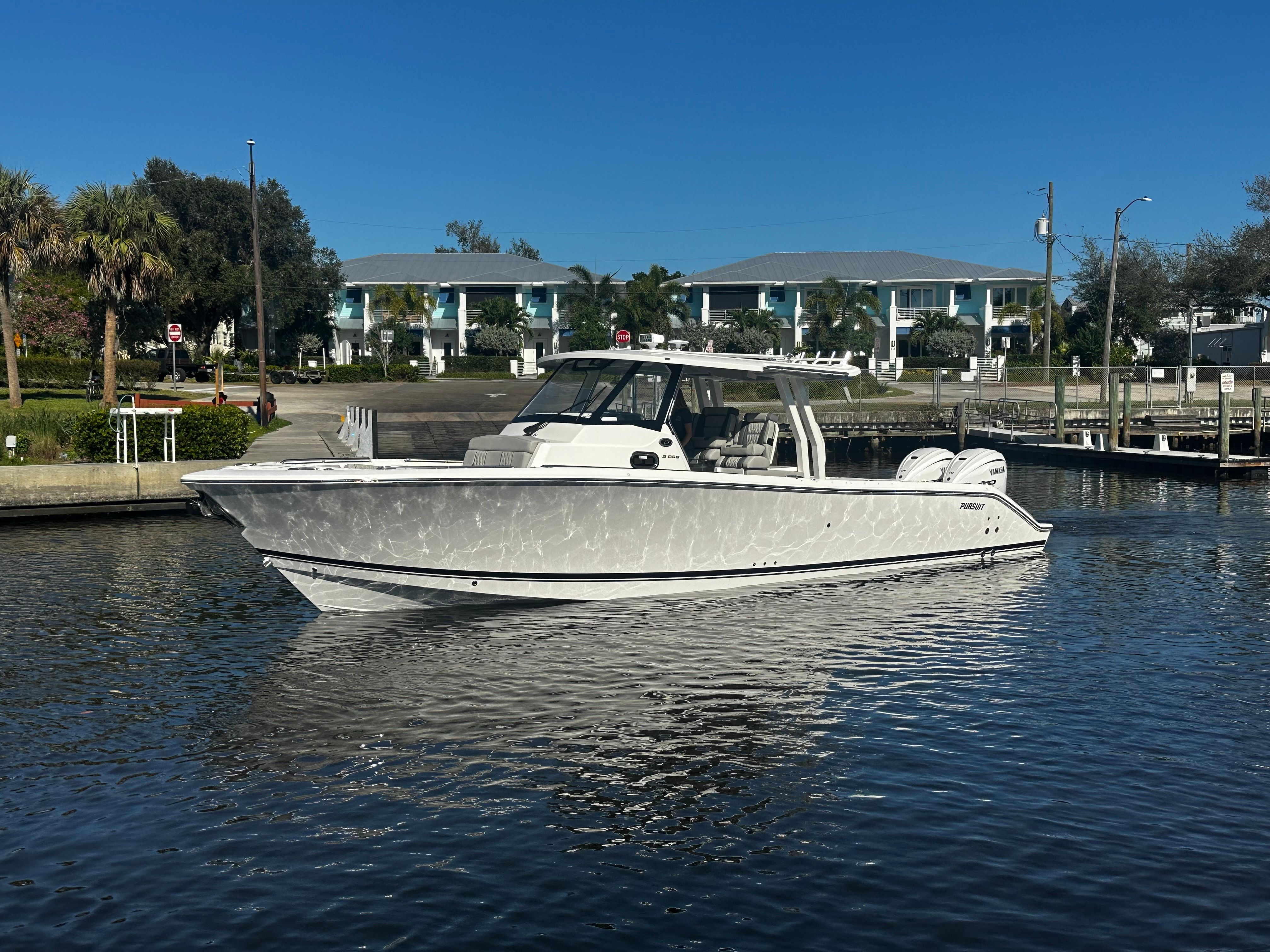 2026 Pursuit S 358 Sport