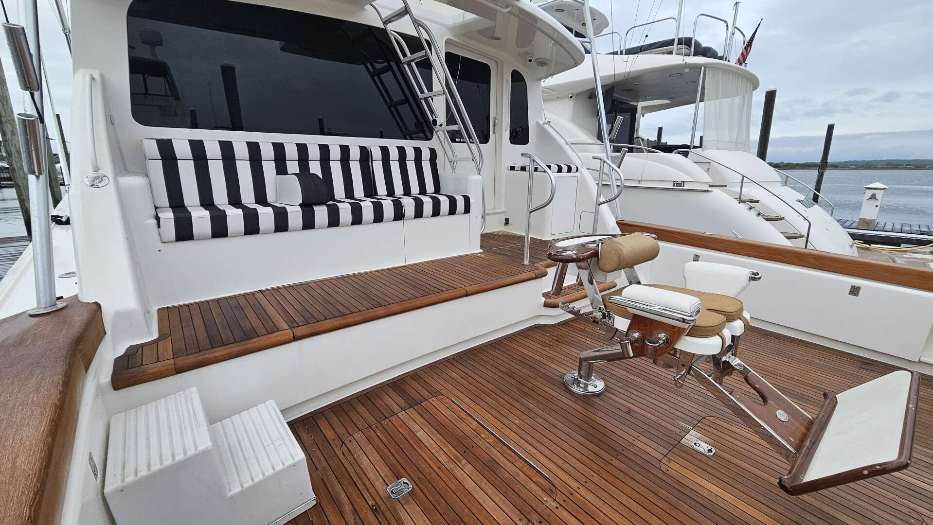2000 Ocean Yachts 70 SUPER SPORT - Image 10