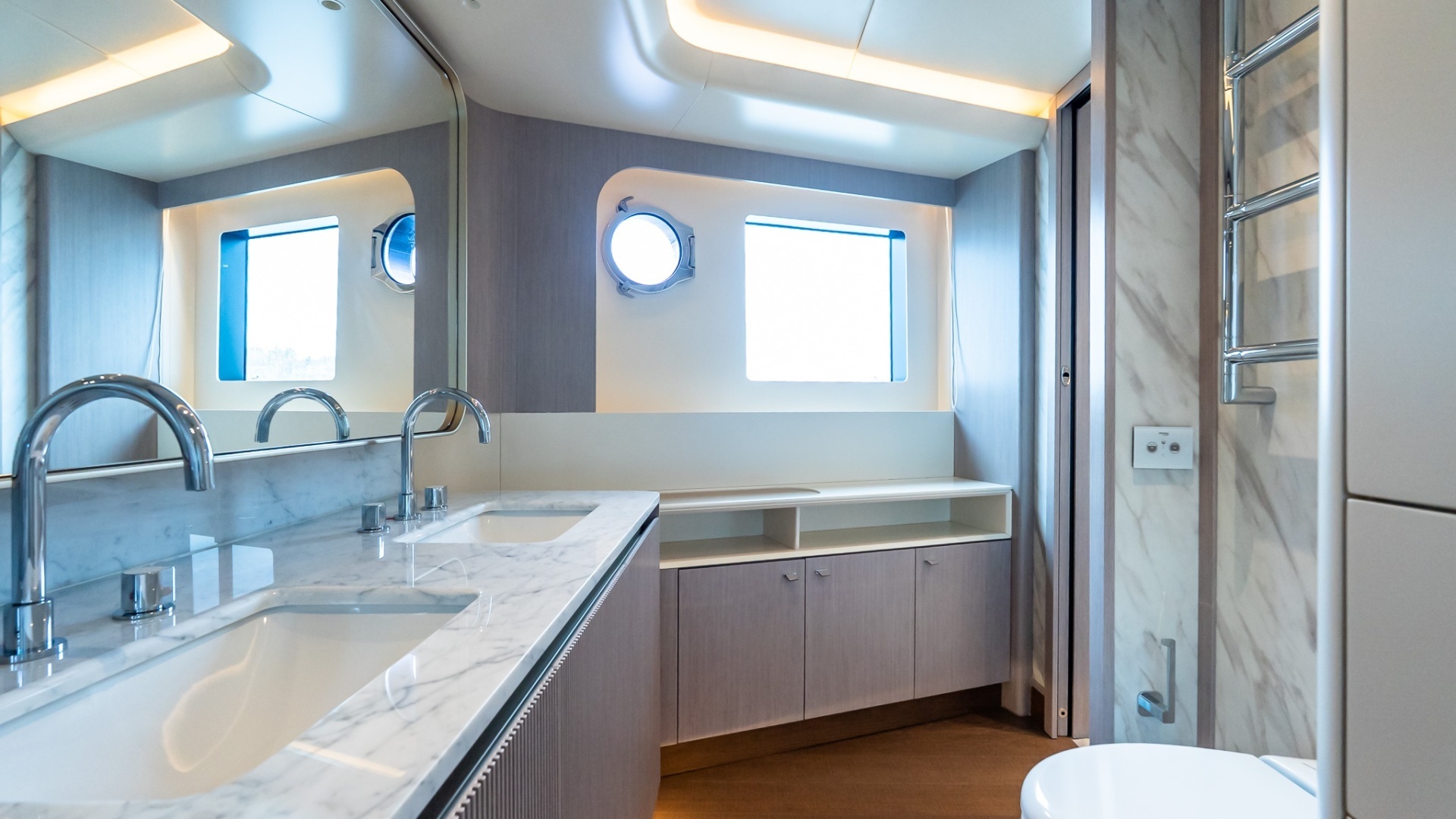 2027 Absolute Navetta 70 - Image 59