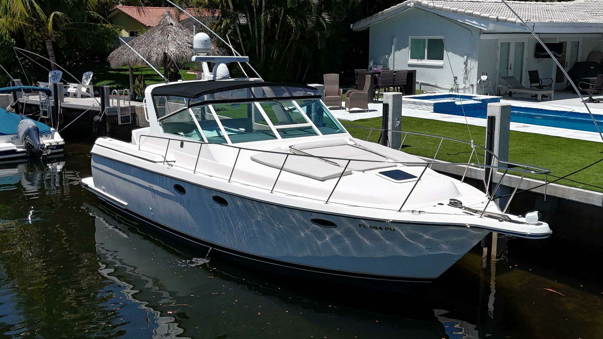 1998 Tiara Yachts 3500 Express - Image 6