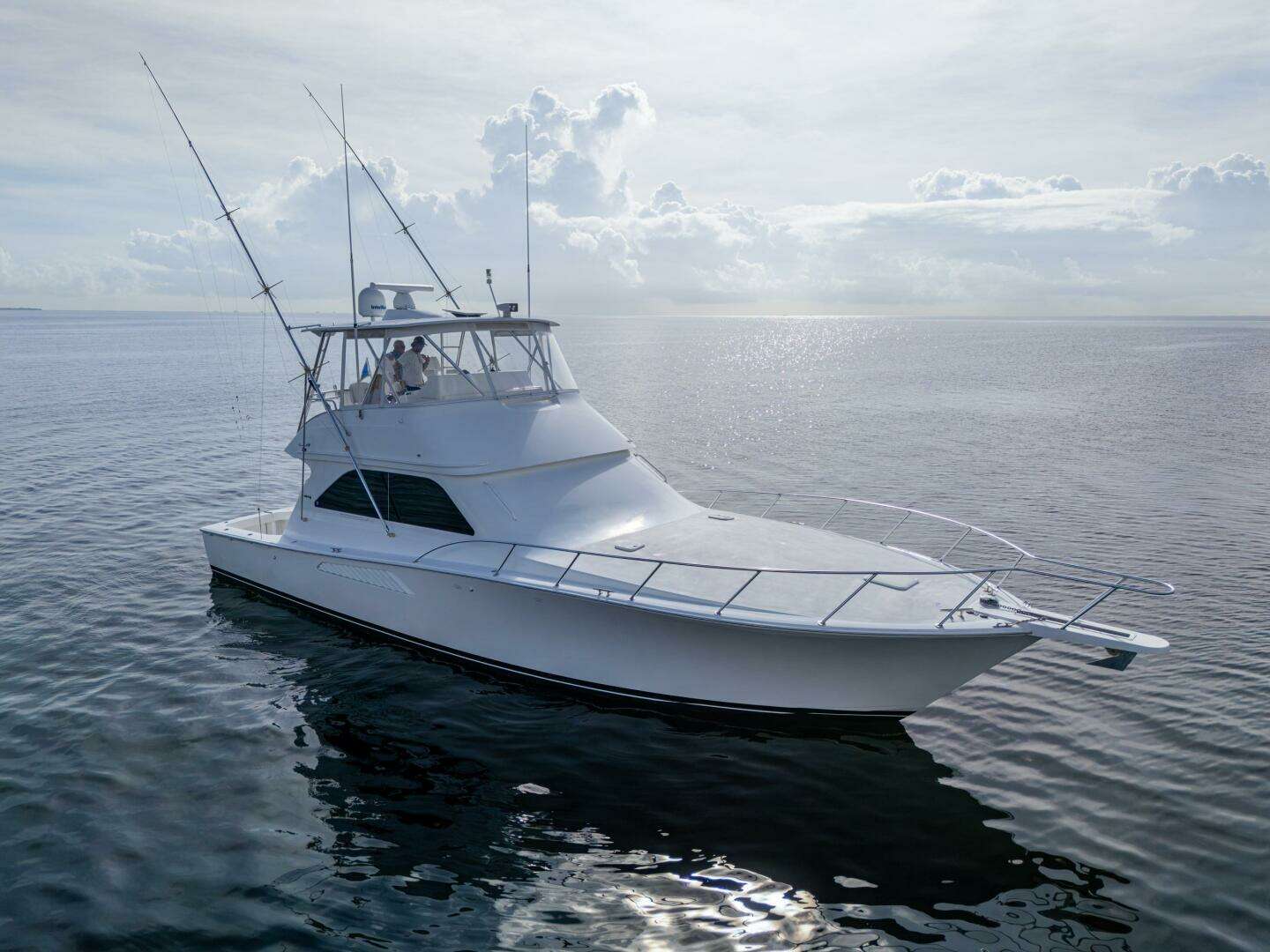 2004 Viking 48 Convertible - Image 4