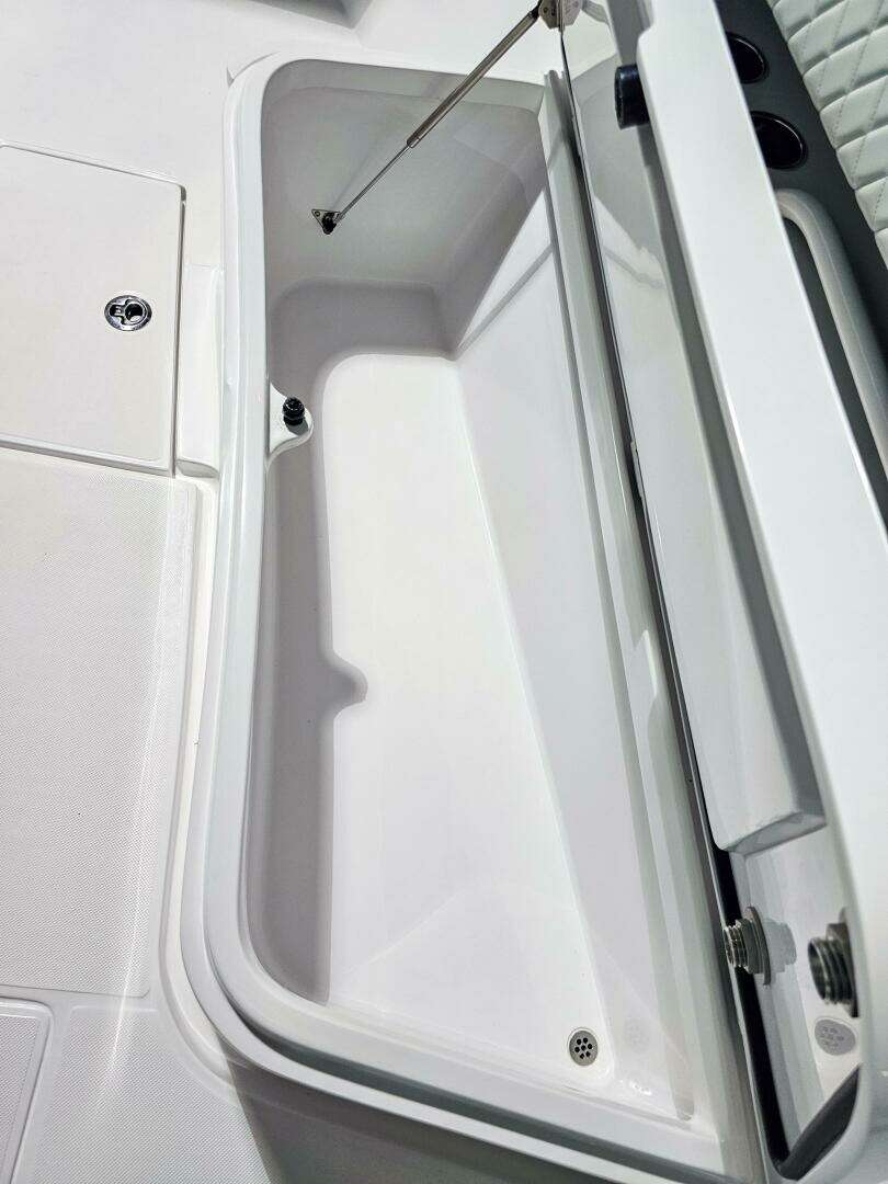 2026 Jupiter 380LS - Image 7