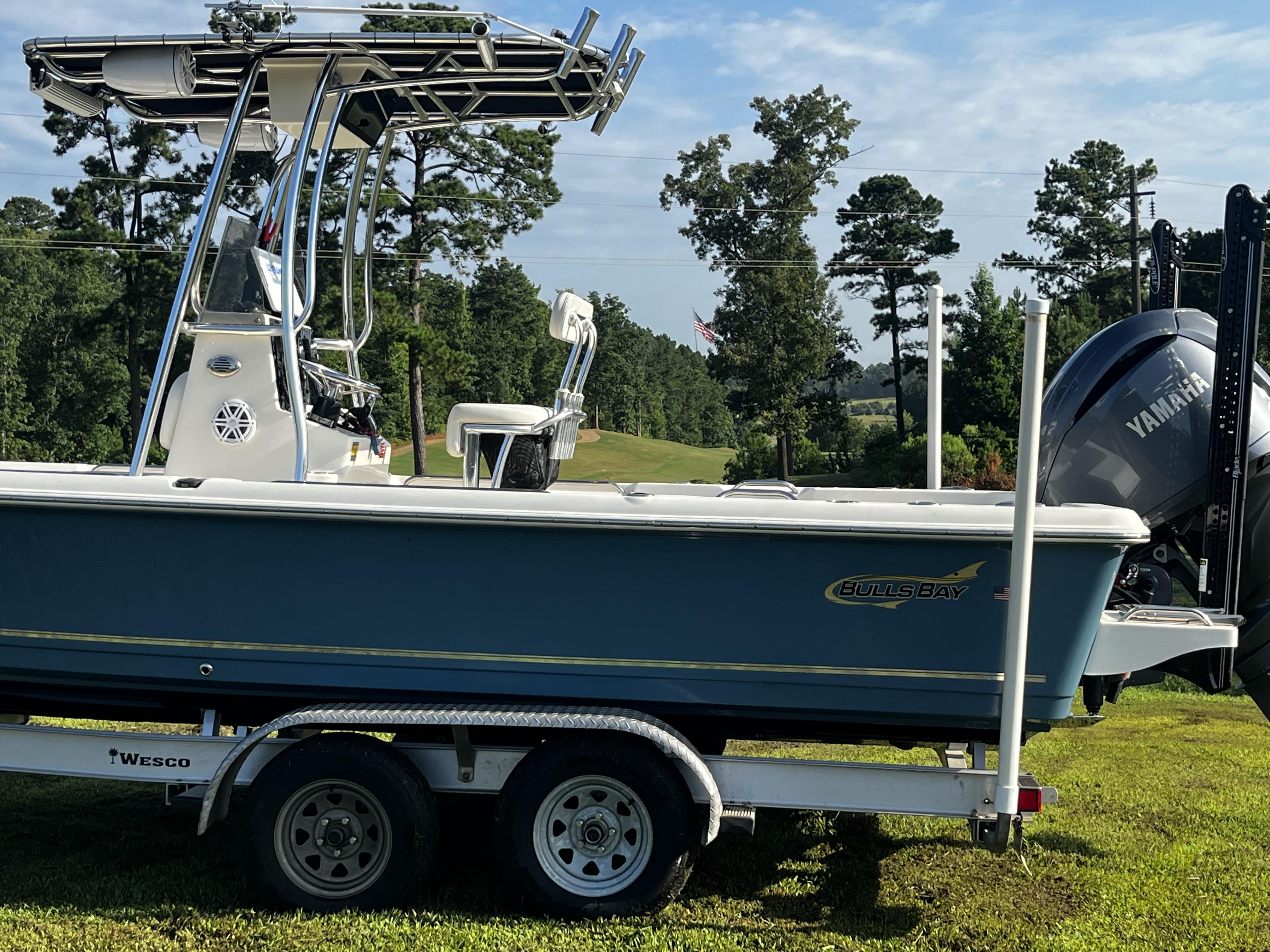 2021 Bulls Bay 2400 - 24