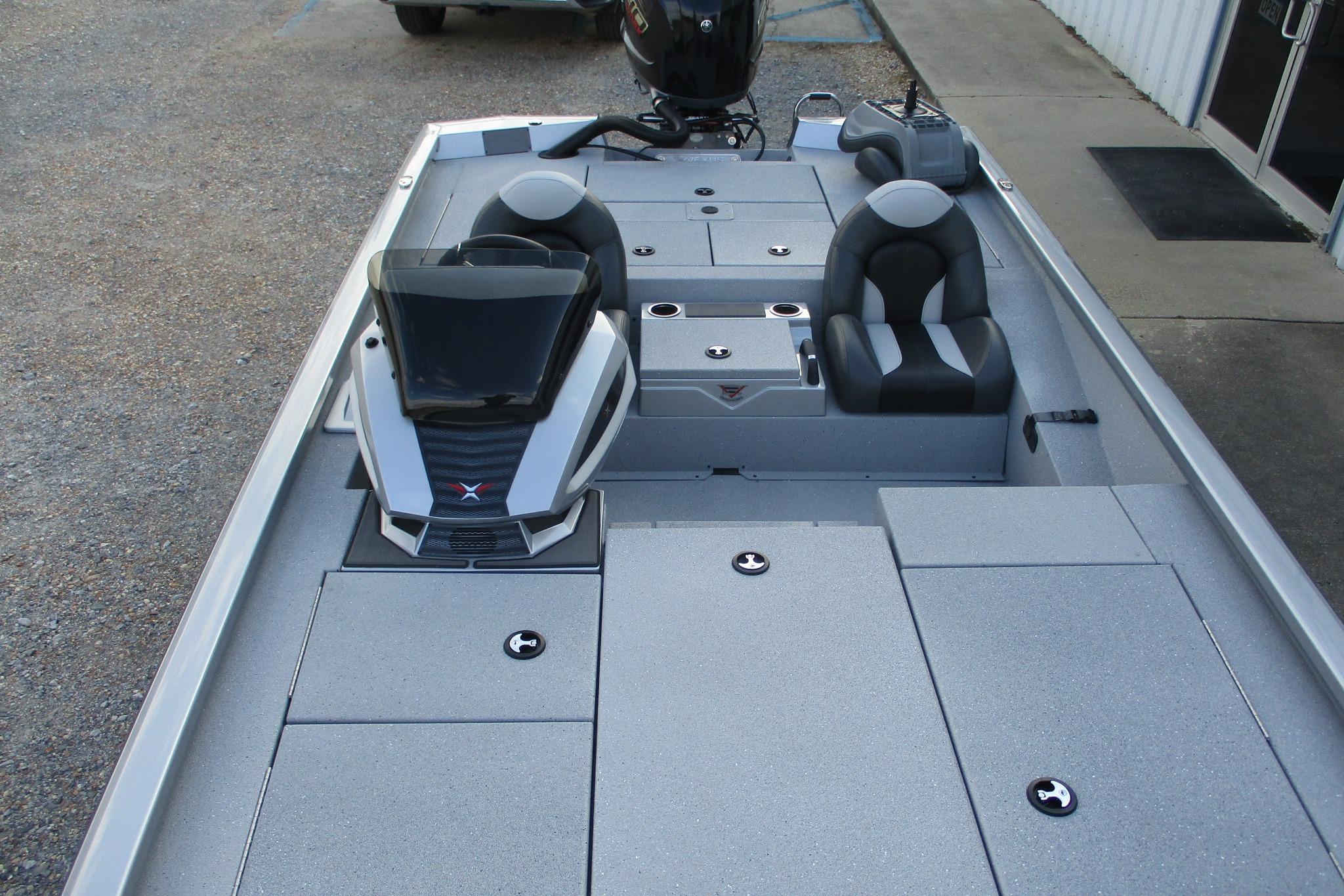 2026 Vexus AVX2080 boat interior with dual seats and sleek design.
