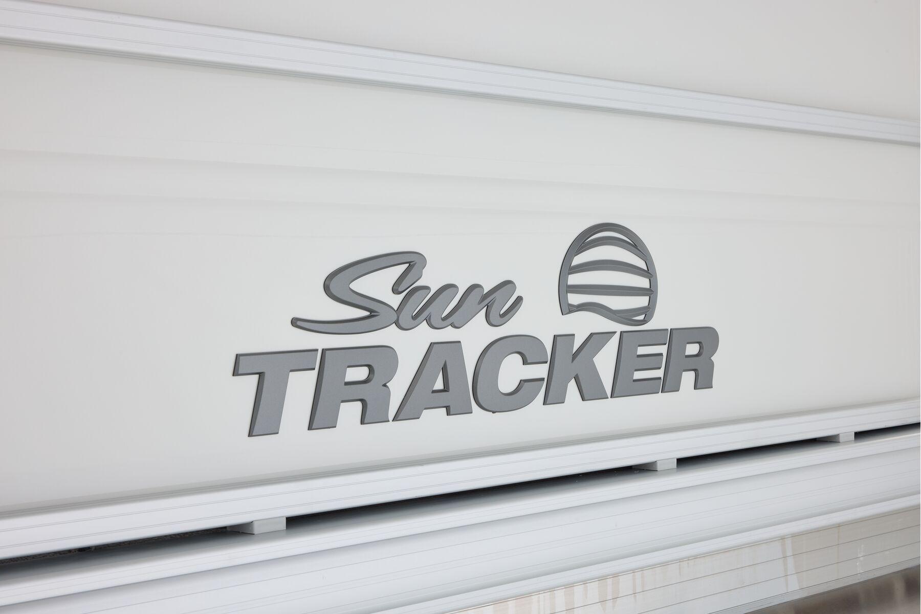 2026 Sun Tracker Party Barge 22 XP3 - 97