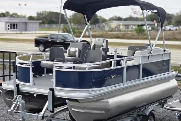 2026 Sun Tracker Bass Buggy 16 XL Select