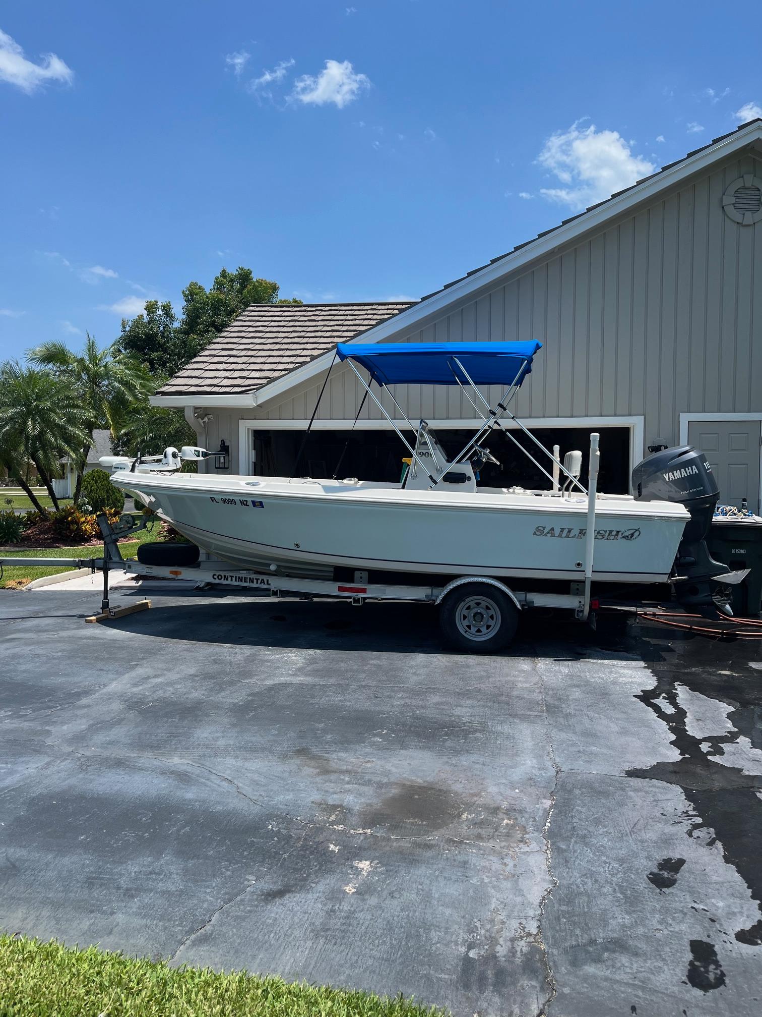 2009 Sailfish 1900 BB Bay Boat