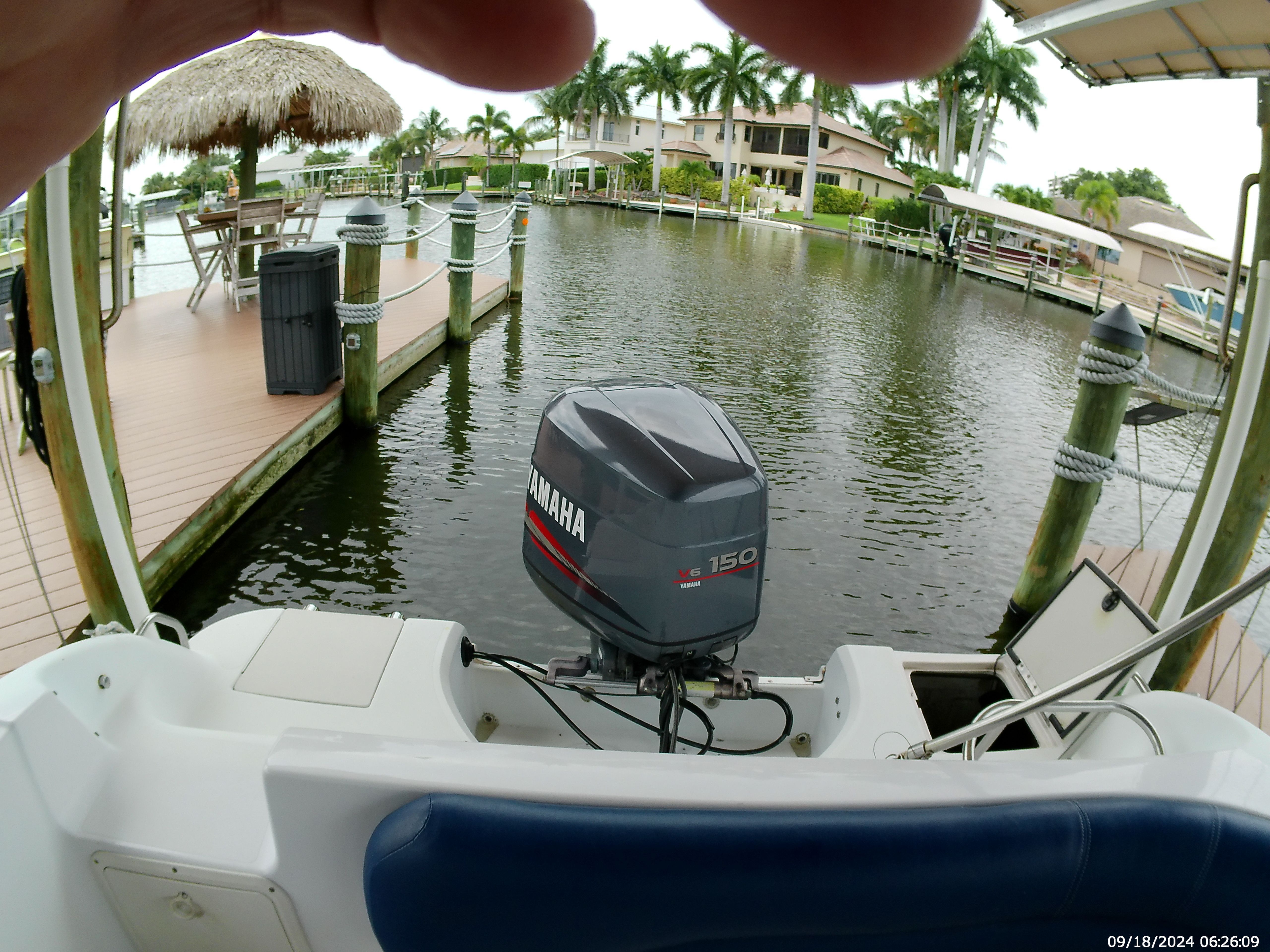 2000 Godfrey / Hurricane Sundeck 237 I/O - 23