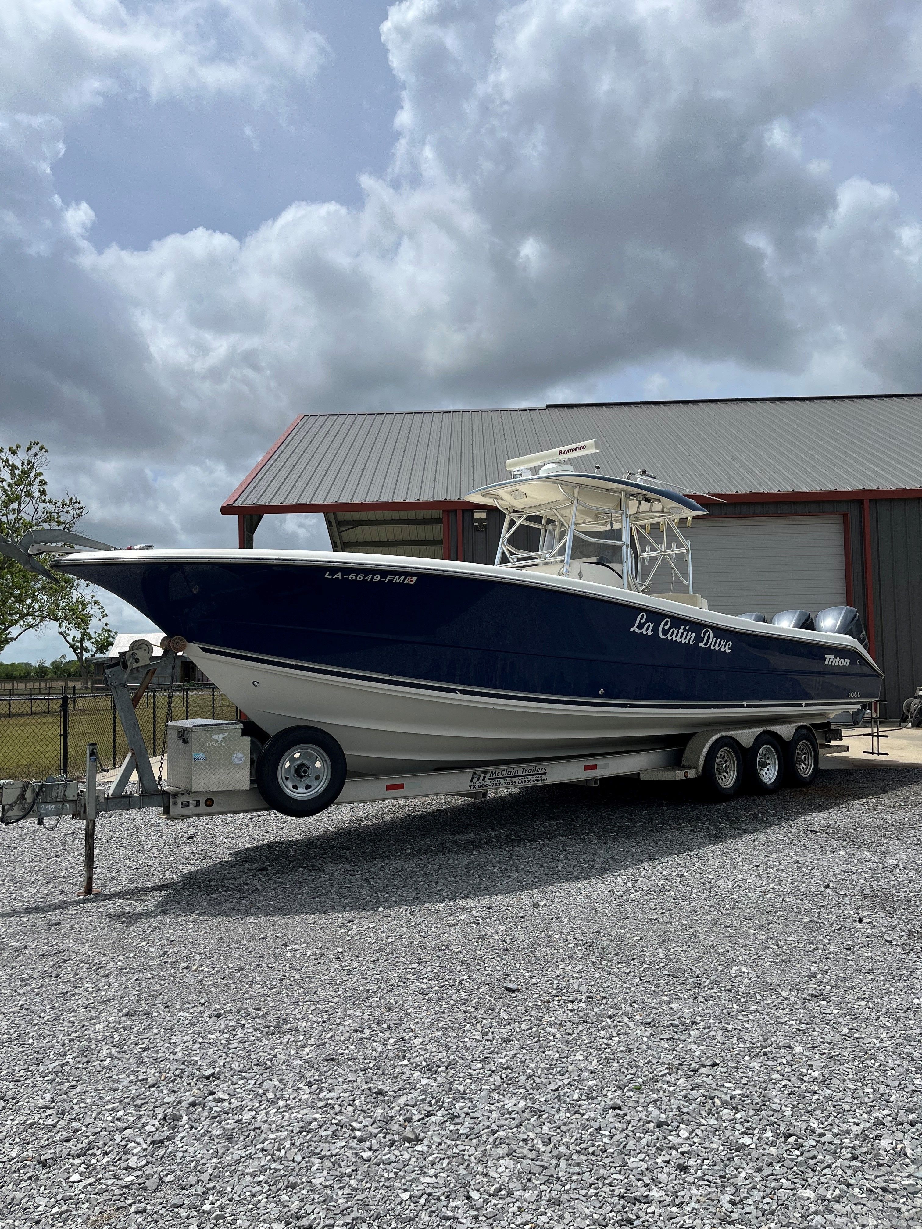 2006 Triton 351 CC