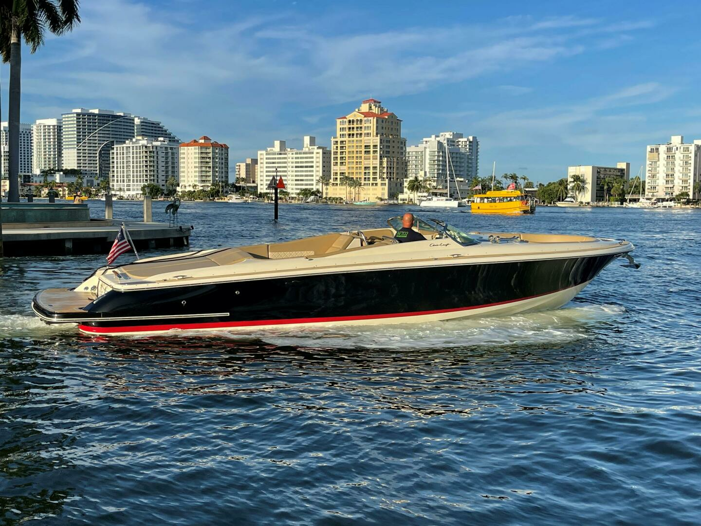 2015 Chris-Craft Launch 32RJ - Image 2