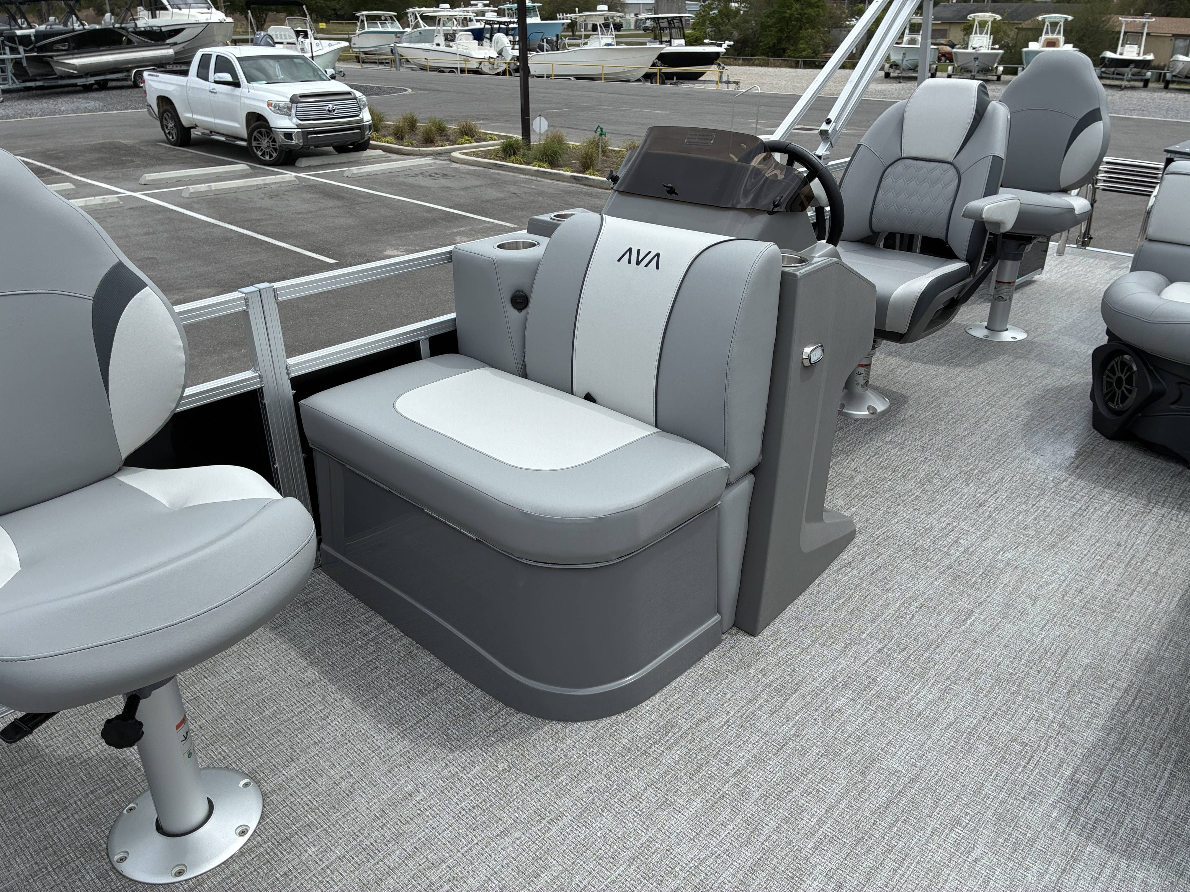 2026 Avalon Venture Quad Fish - 19' - 10