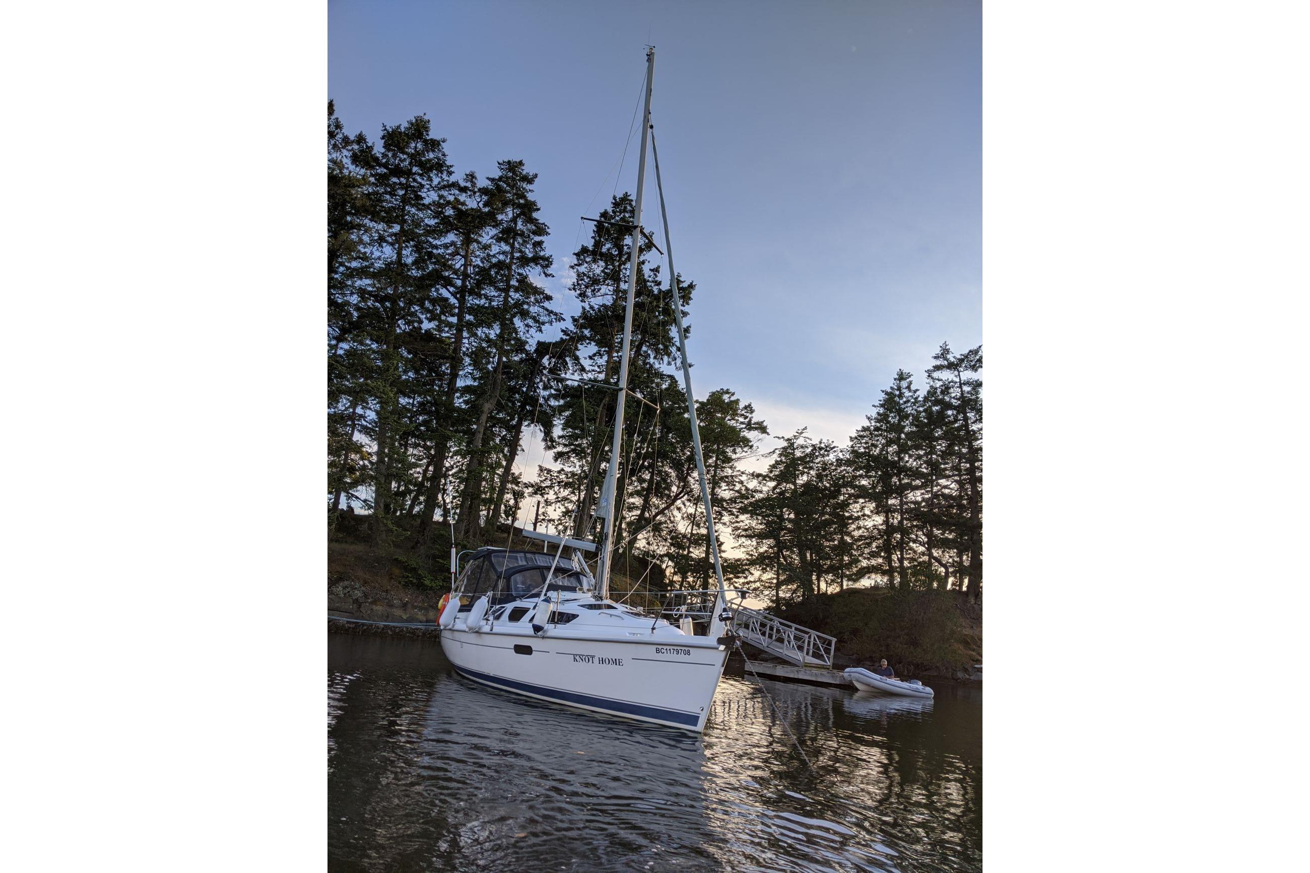 2001 Hunter 320