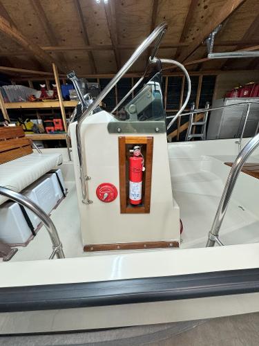 1986 Boston Whaler Montauk - 17