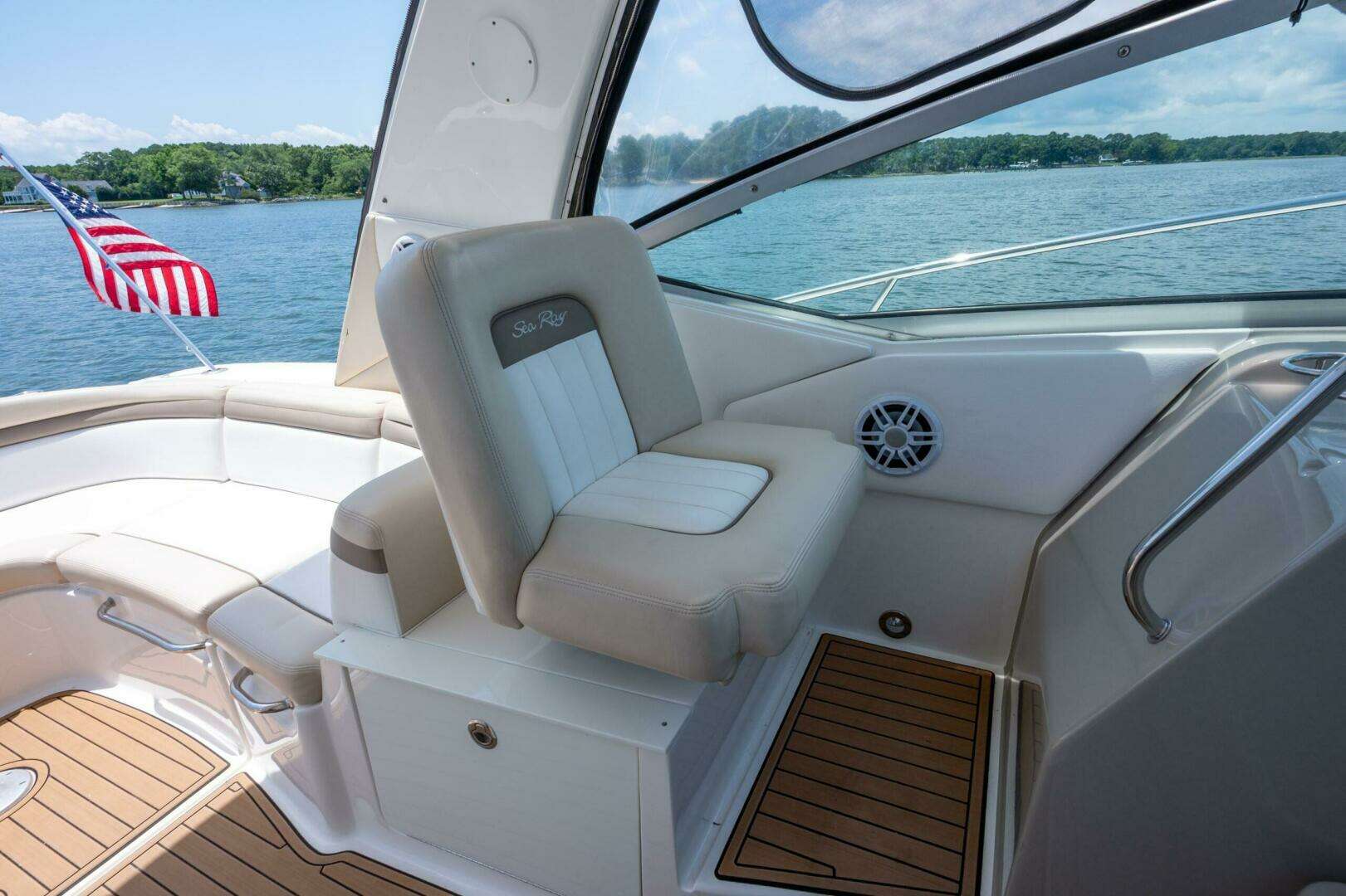 2013 Sea Ray 370 Sundancer - Image 28
