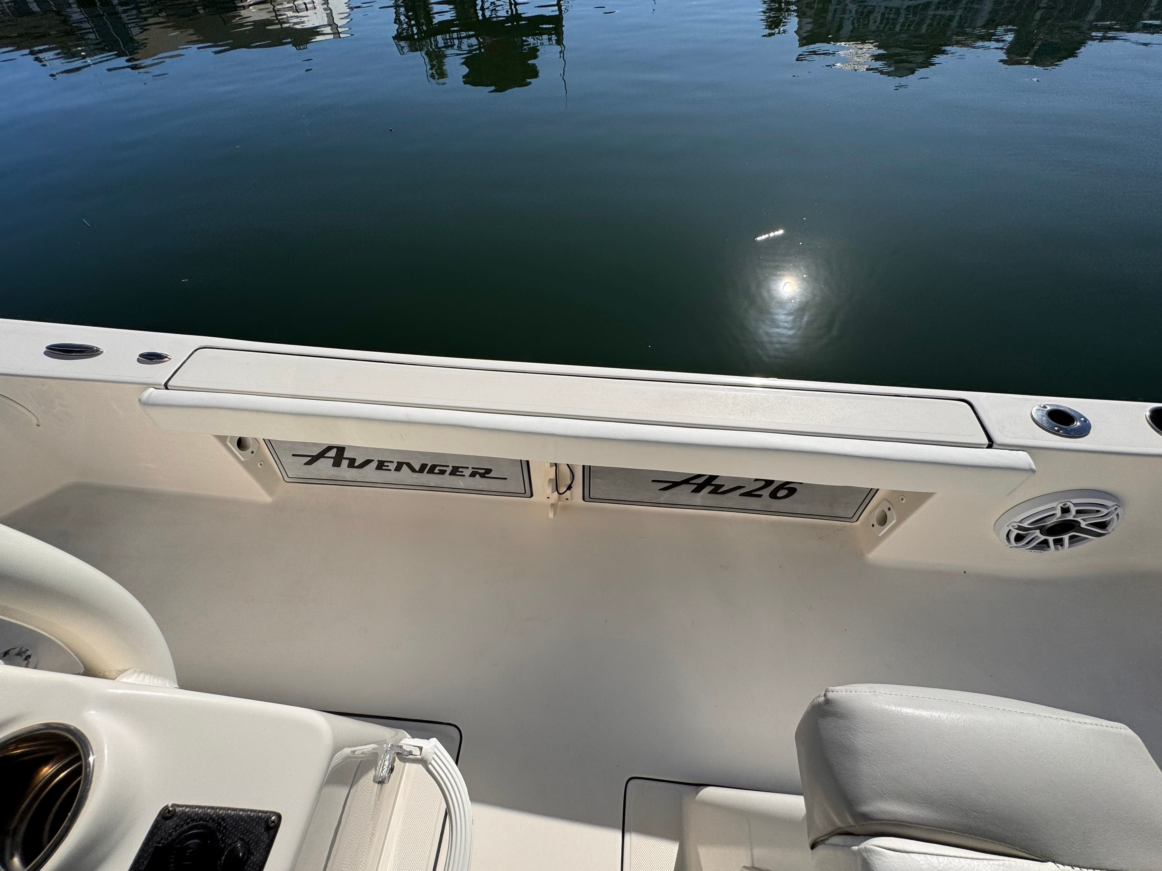 2018 Avenger AV26 - 33