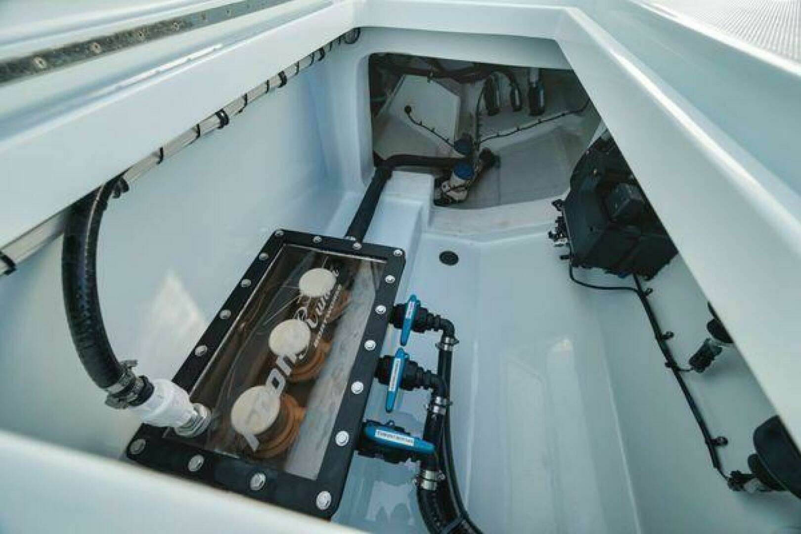 2026 Front Runner 37 CAT - Image 11
