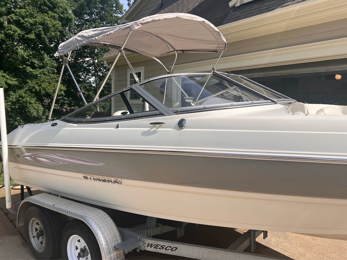 2013 Stingray 208 LR