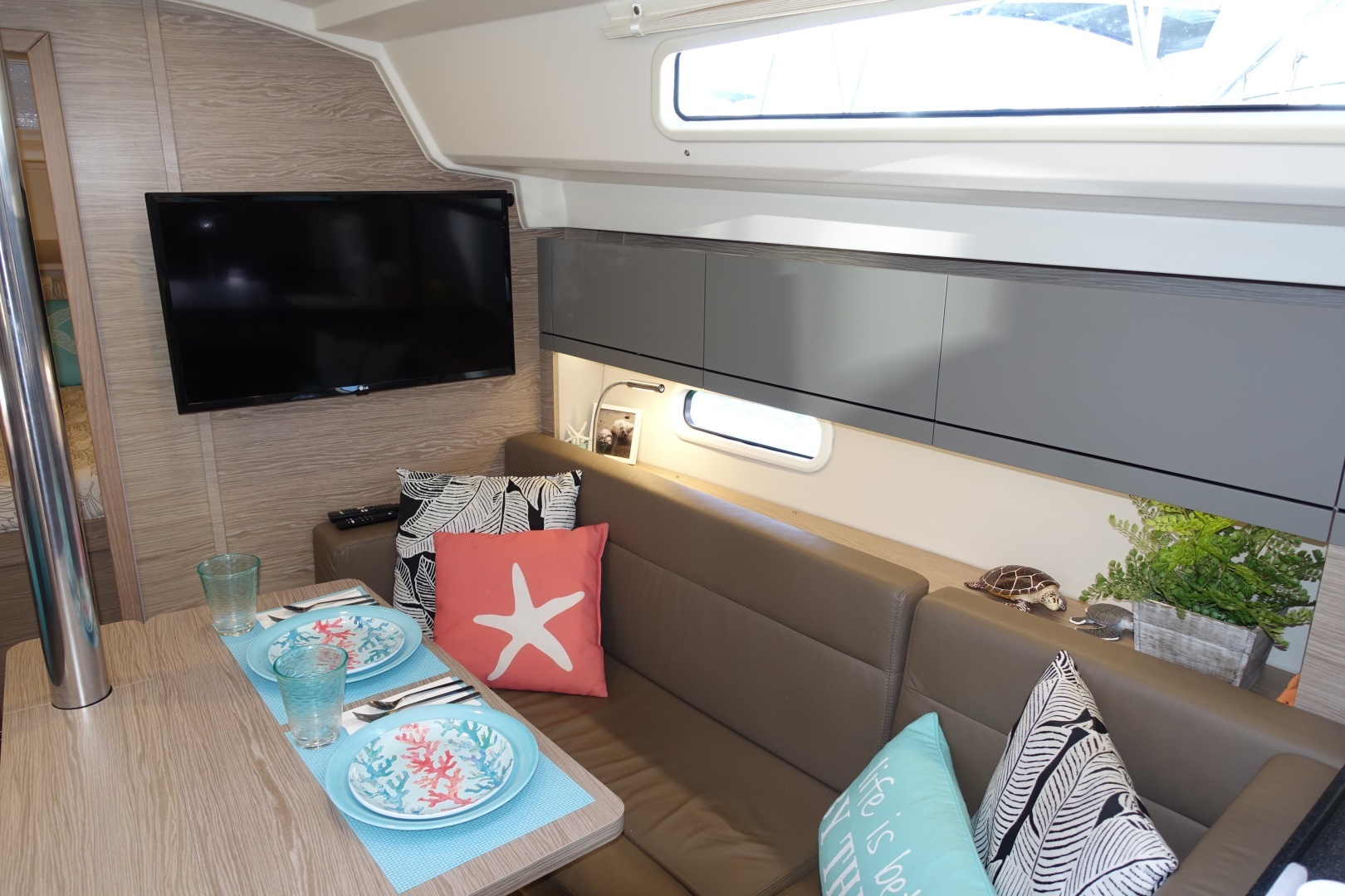 2021 Hanse 348 - Image 8