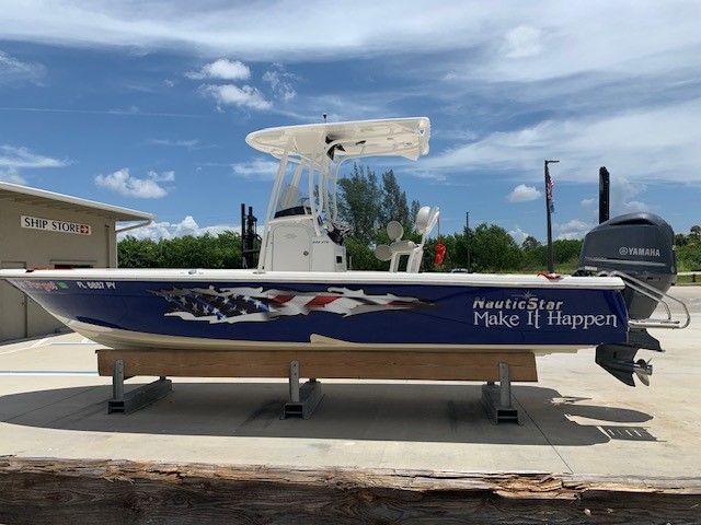 2015 NauticStar 244 XTS
