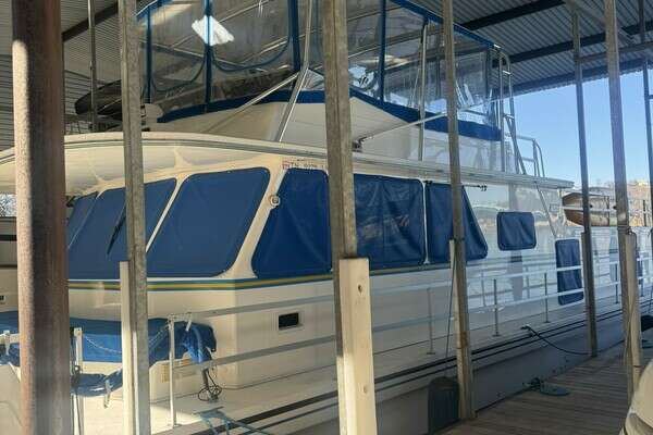 2006 Gibson 5500 Series