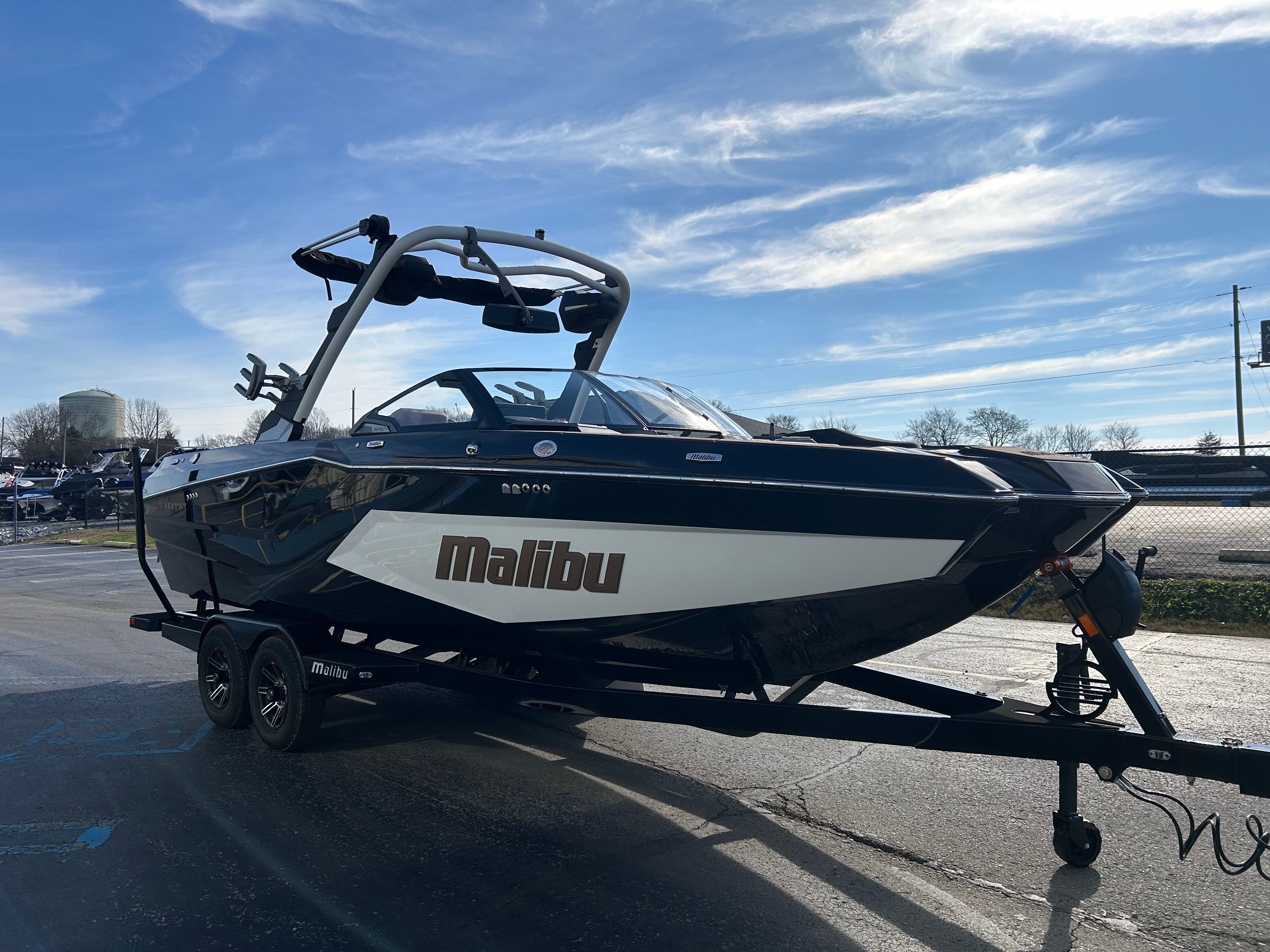 2026 MALIBU 24 MXZ - Image 4