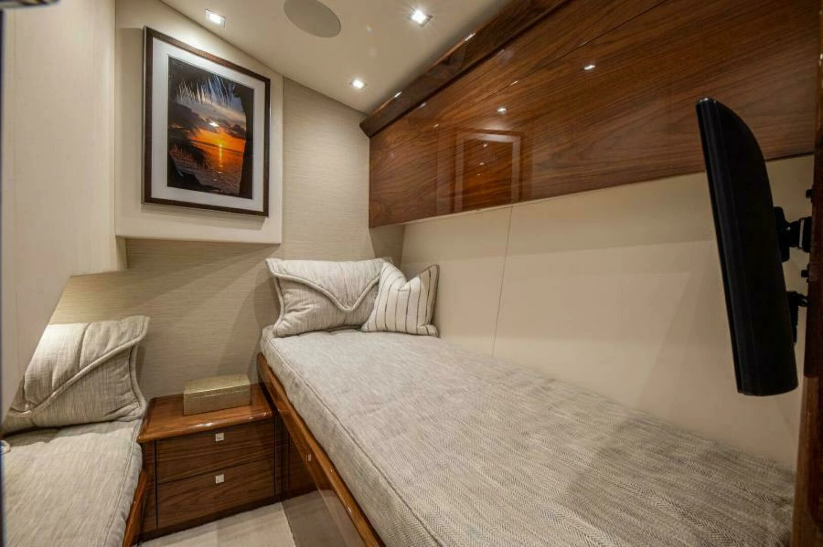 2023 Viking 64 Convertible - Image 27