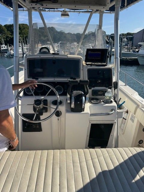 1998 Boston Whaler 26 Outrage - 3